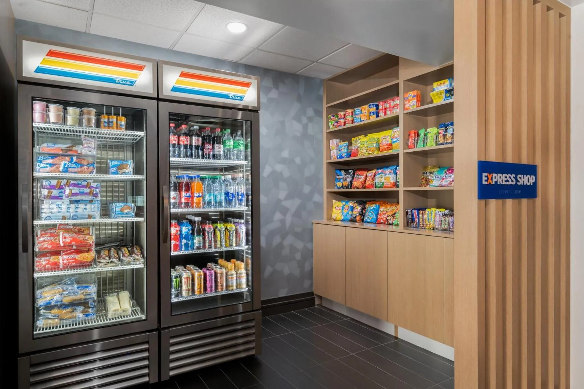 Lobby or reception in Holiday Inn Express Hotel & Suites Bentonville by IHG