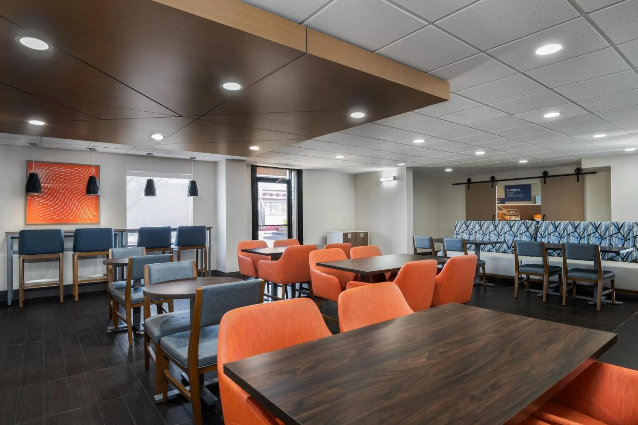 Breakfast in Holiday Inn Express Hotel & Suites Bentonville by IHG