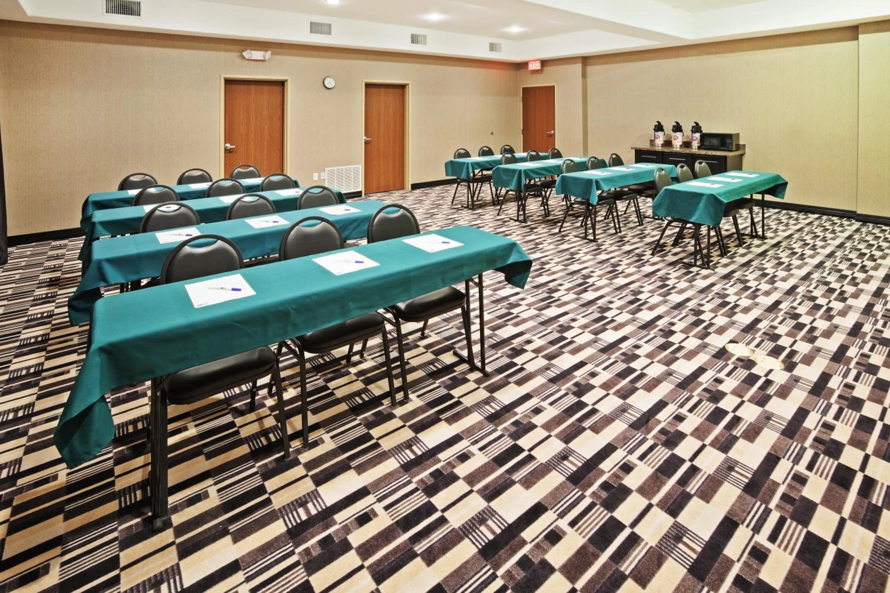 Meeting/conference room in Holiday Inn Express Hotels & Suites Jacksonville by IHG