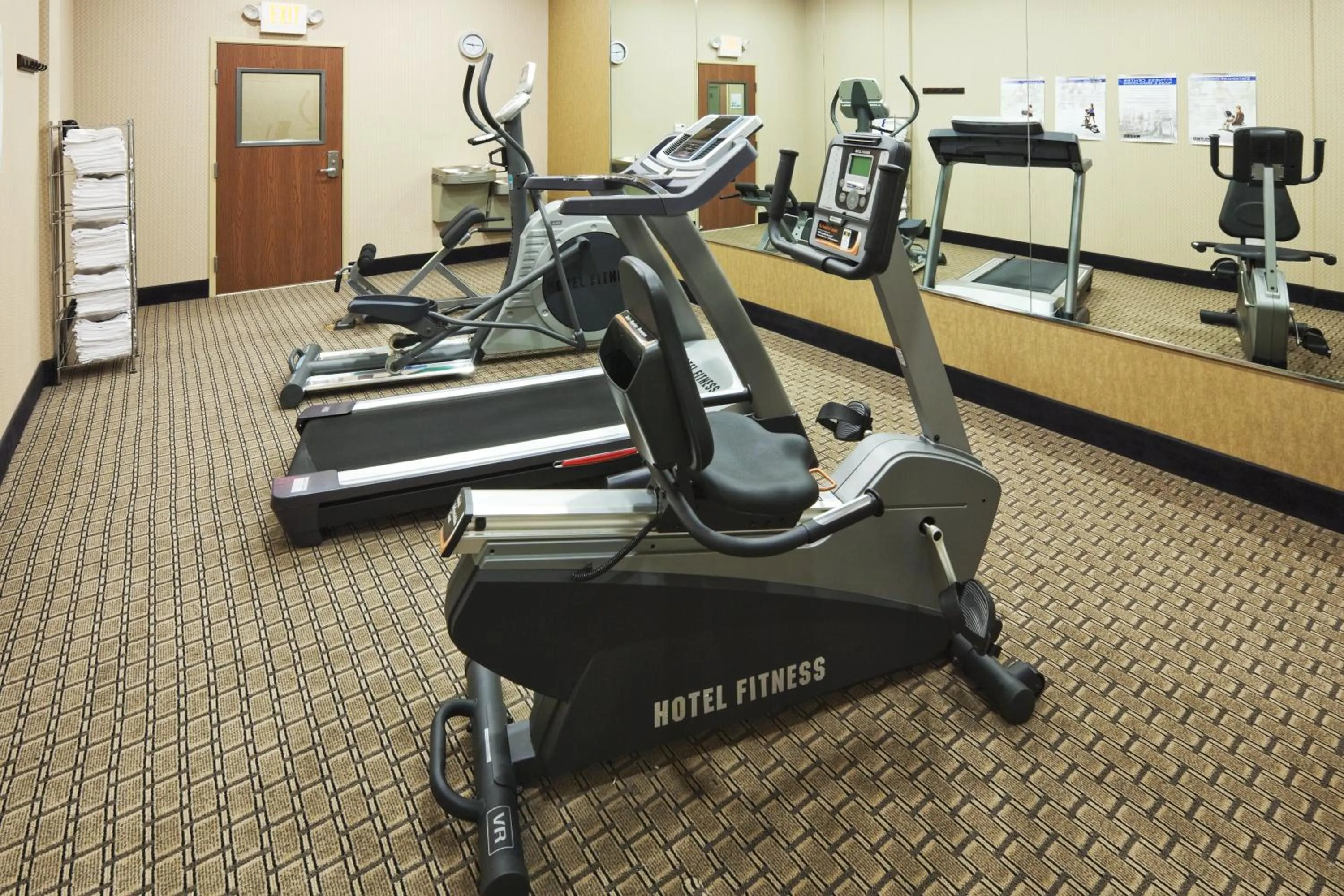 Fitness centre/facilities in Holiday Inn Express Hotels & Suites Jacksonville by IHG