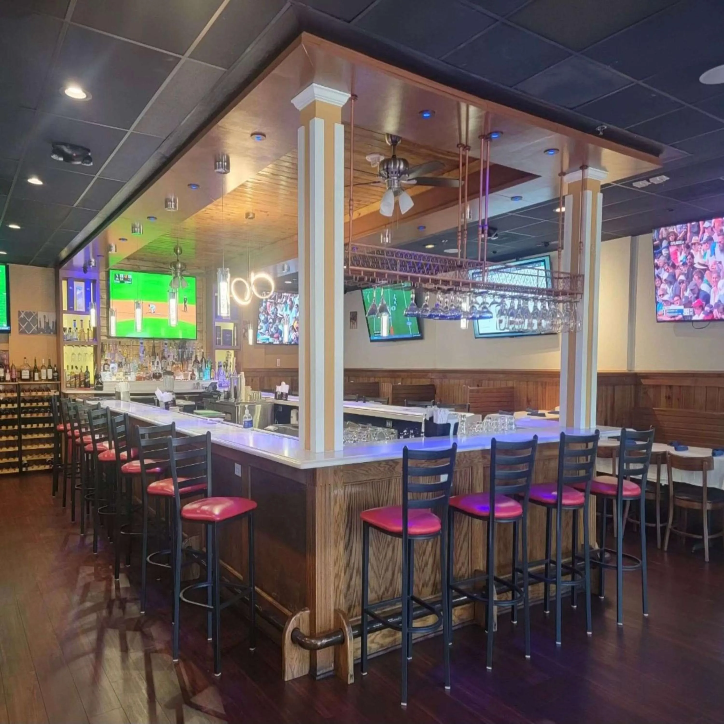 Restaurant/places to eat in Doubletree by Hilton Laurel, MD