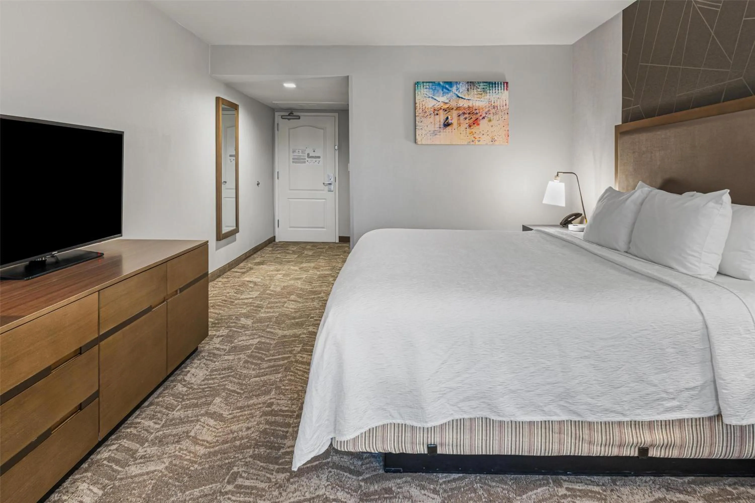 Bedroom, Bed in Best Western Valencia/Six Flags Inn & Suites