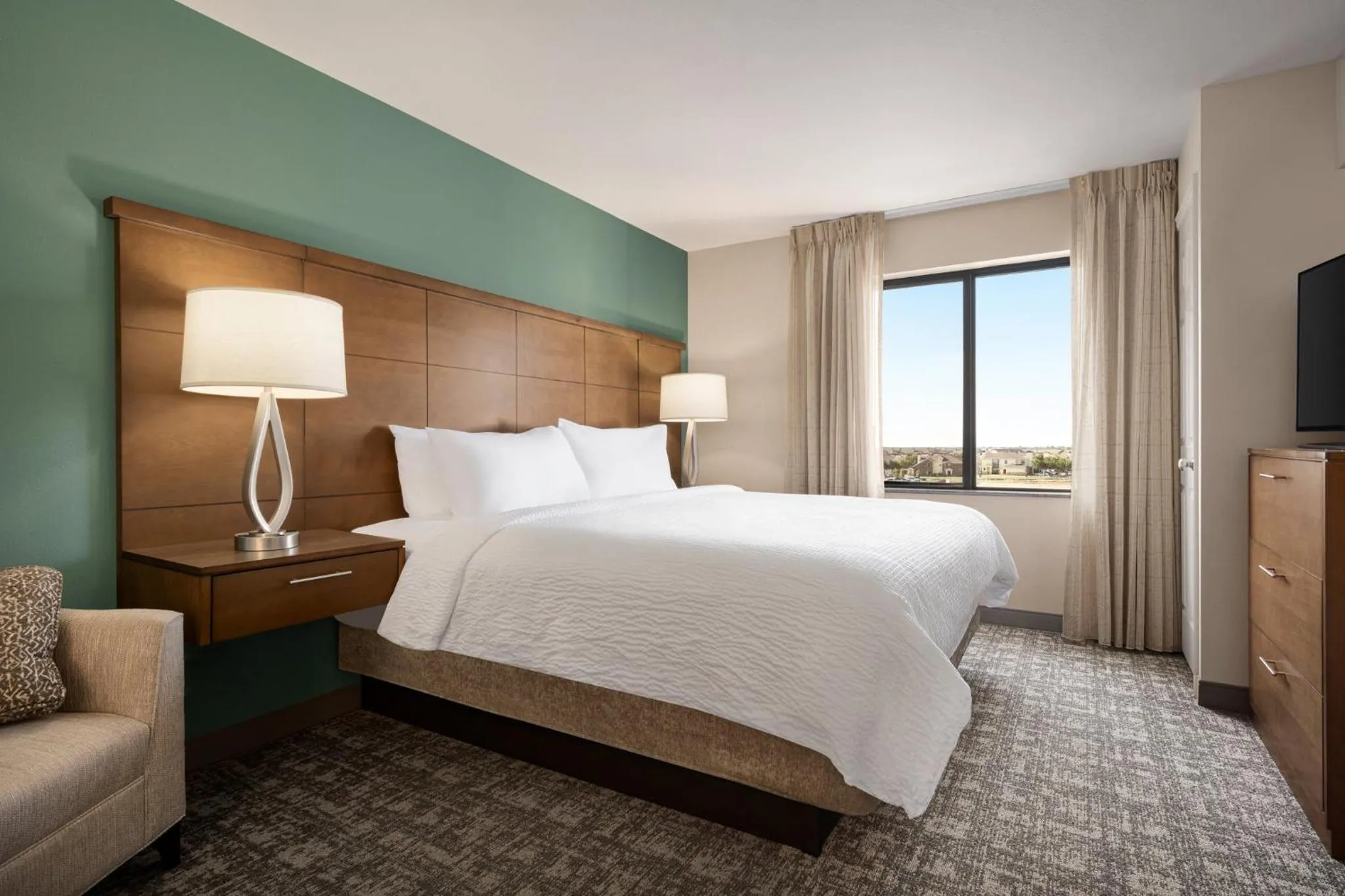 Photo of the whole room, Bed in Staybridge Suites Oklahoma City-Quail Springs by IHG