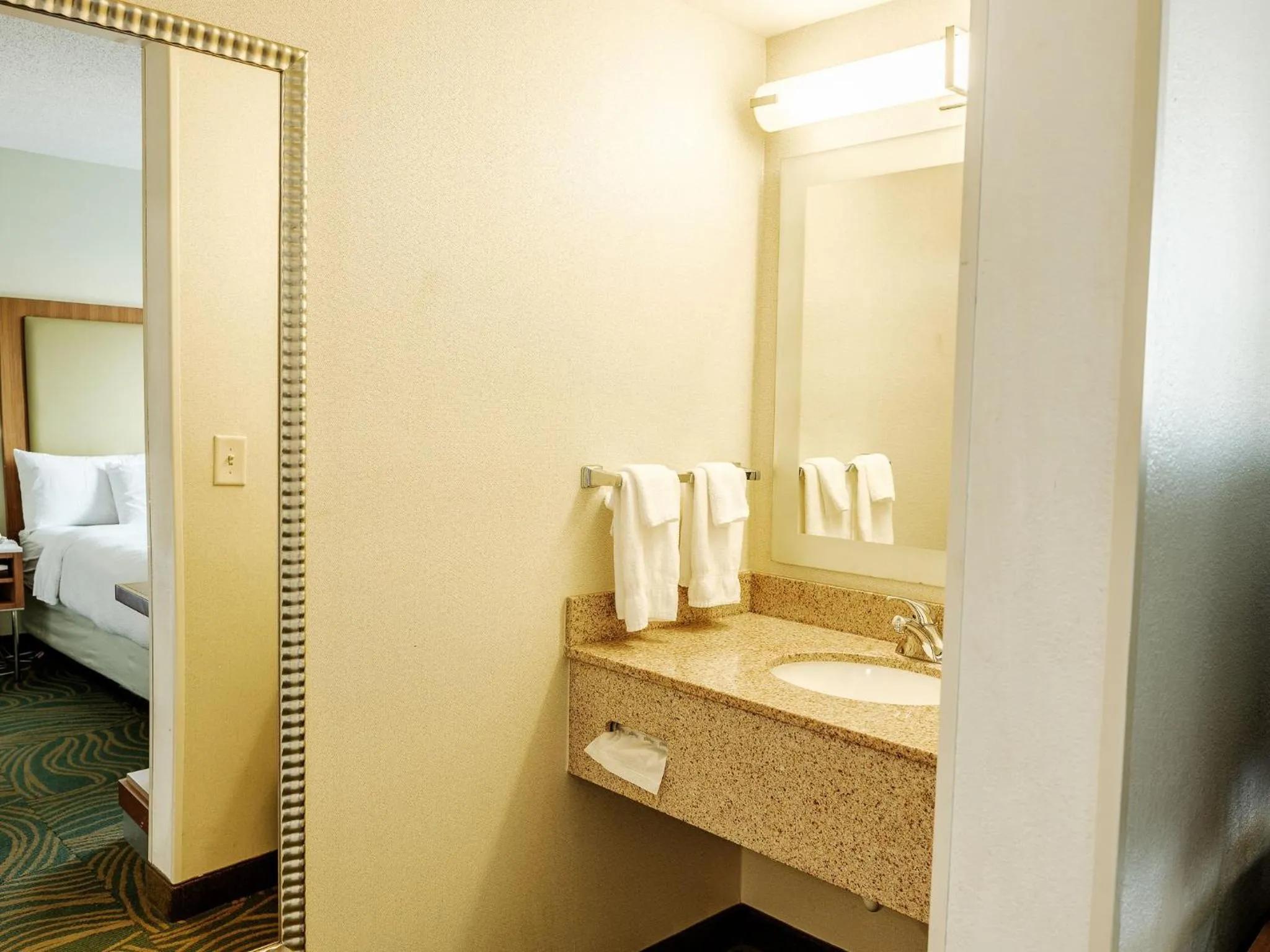 Photo of the whole room, Bed in The Beacon Charlotte Airport by IHG