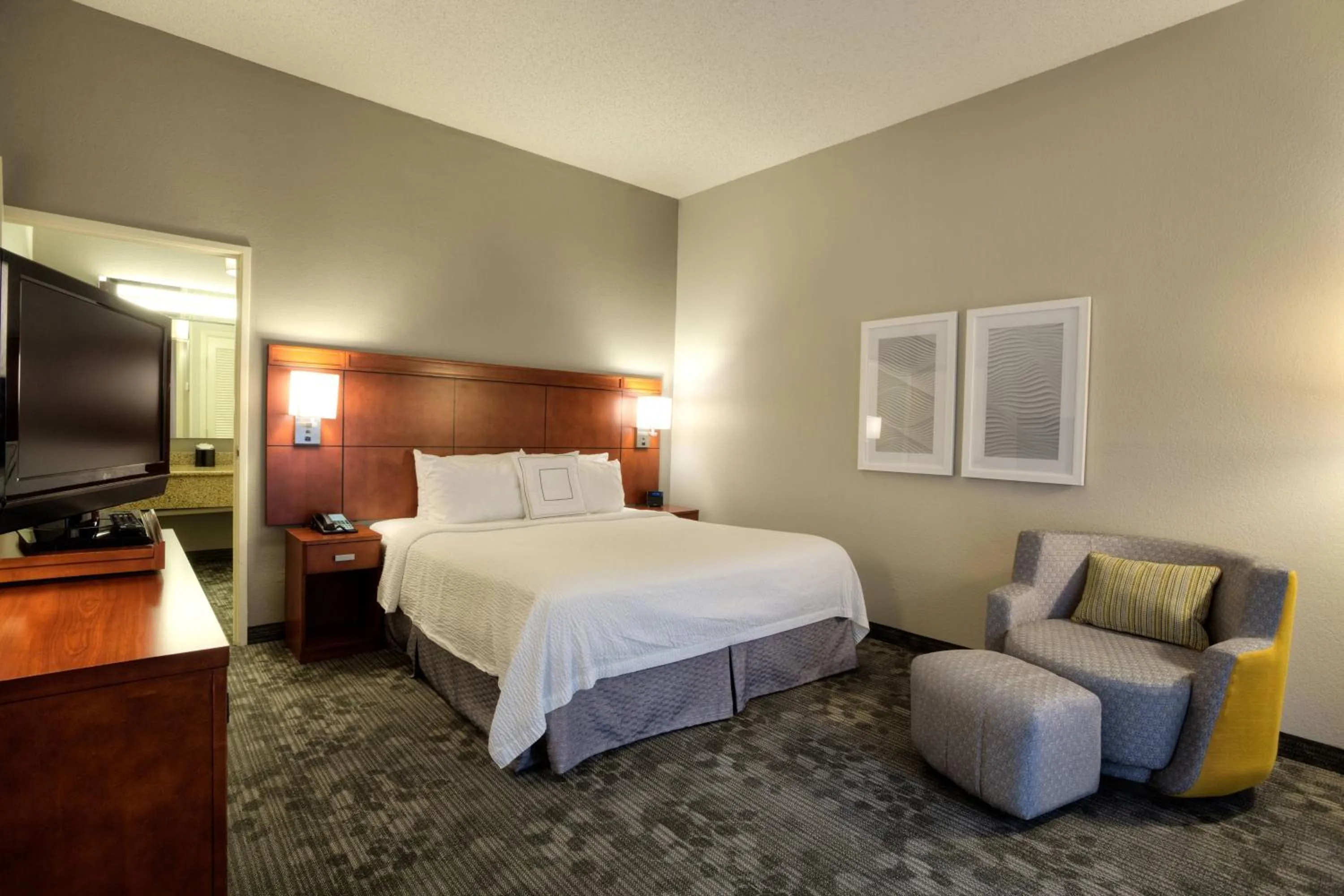 Bedroom, Bed in Courtyard by Marriott McAllen