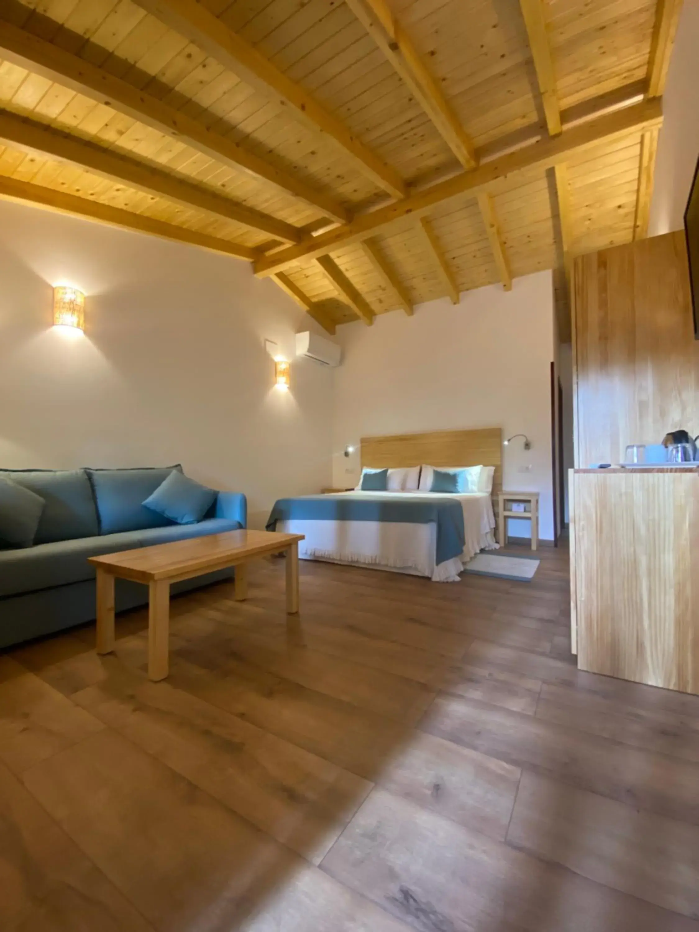 Family Room with Garden View in Villa Marín Toledo Family Room with Garden View in Villa Marín Toledo