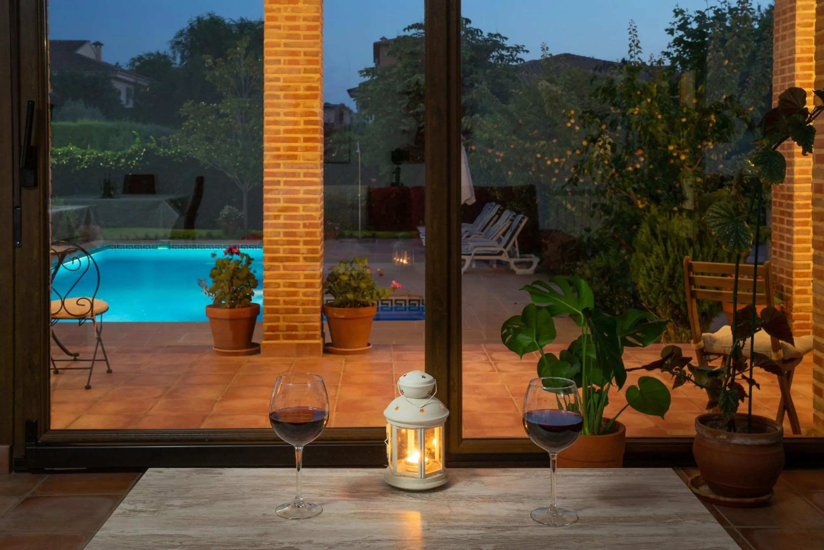 Pool view in Villa Marín Toledo