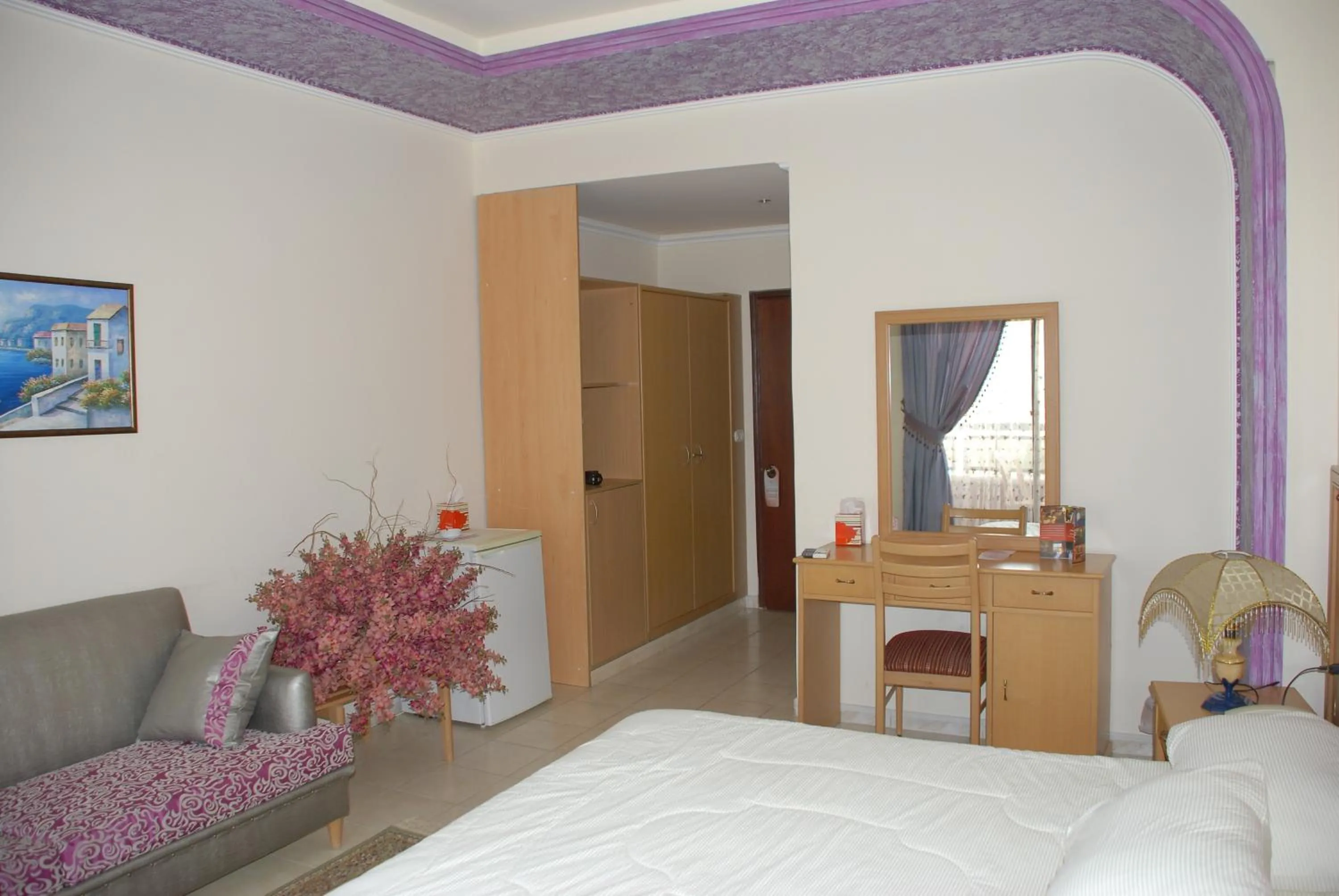 Photo of the whole room, Bed in Platinum Hotel