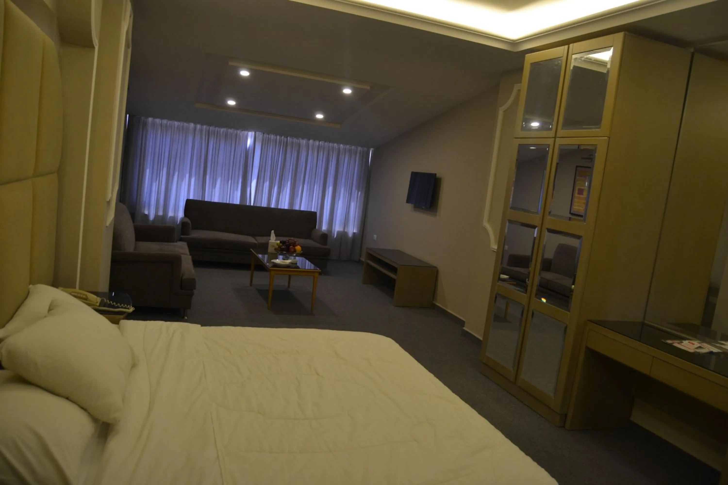 Photo of the whole room, Bed in Platinum Hotel