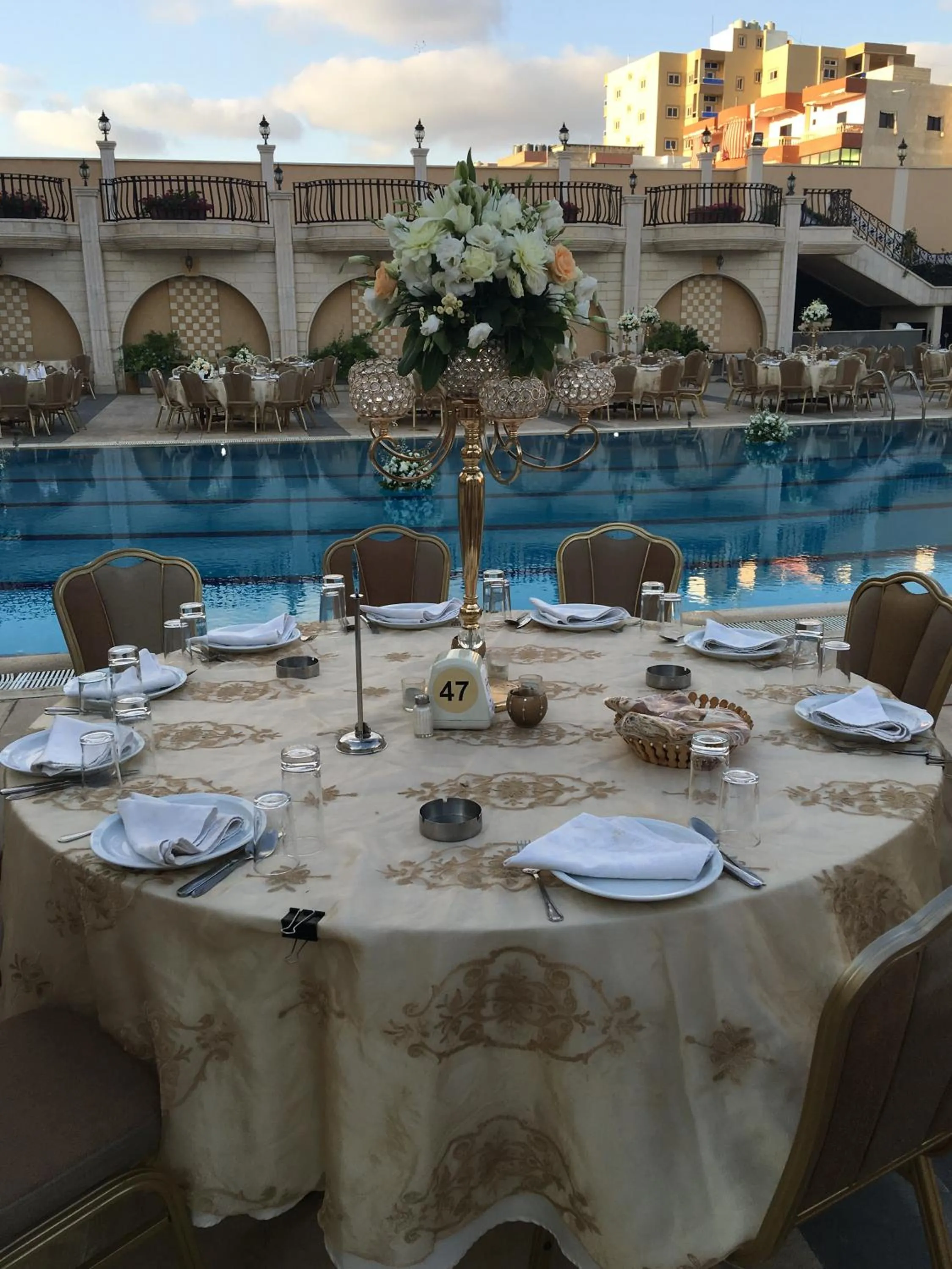 Restaurant/places to eat in Platinum Hotel