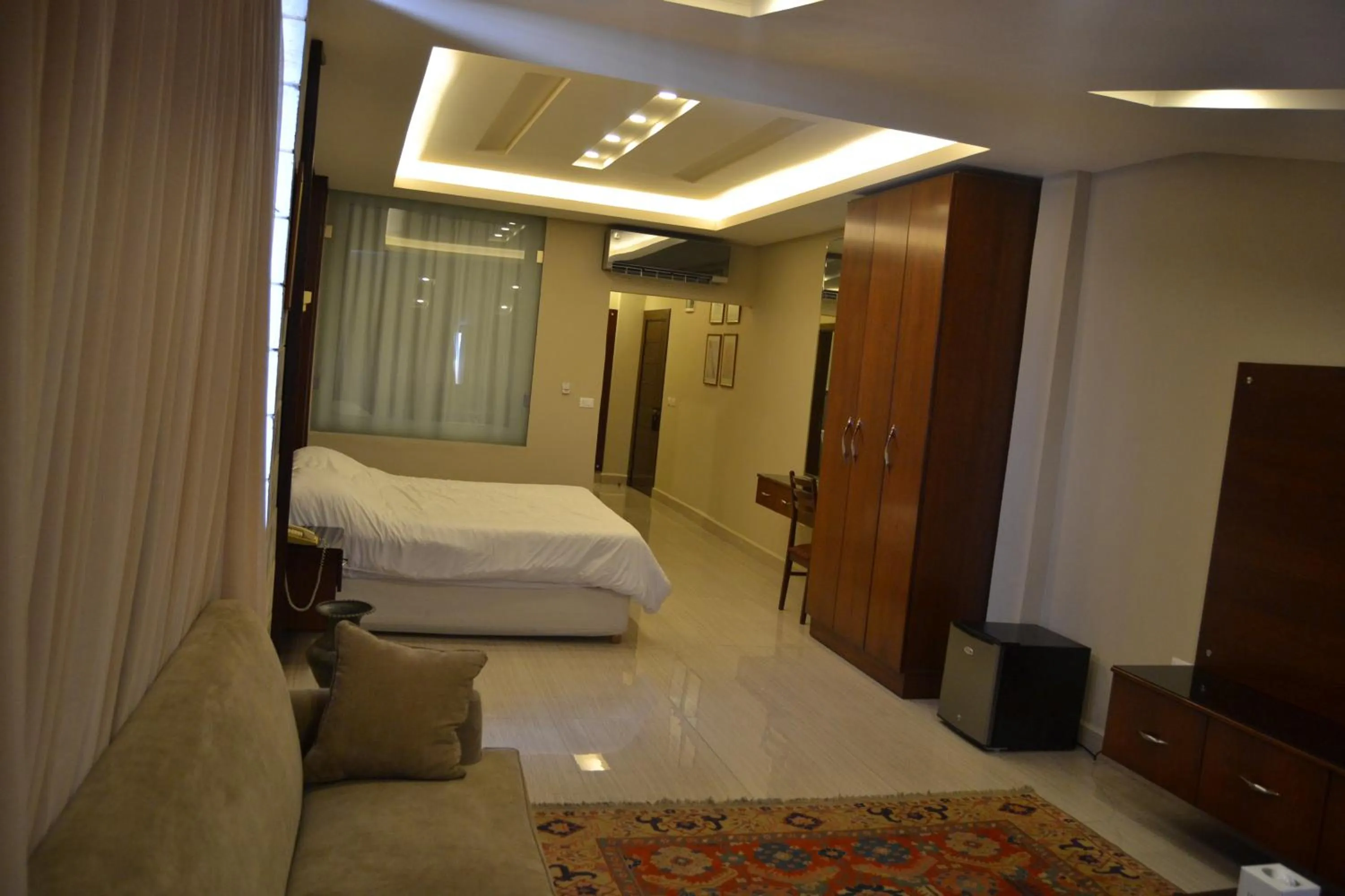 Photo of the whole room, Bed in Platinum Hotel