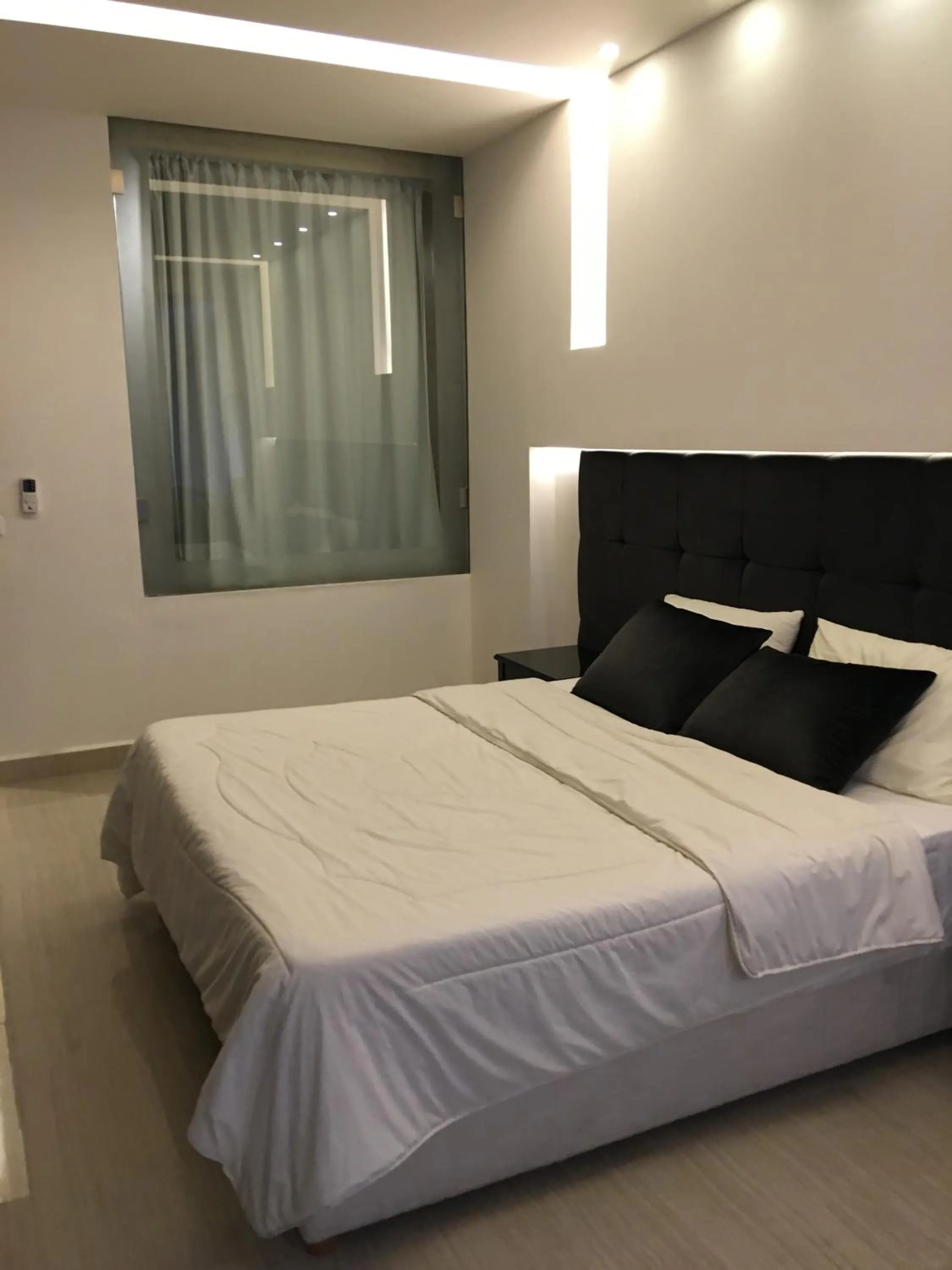 Photo of the whole room, Bed in Platinum Hotel