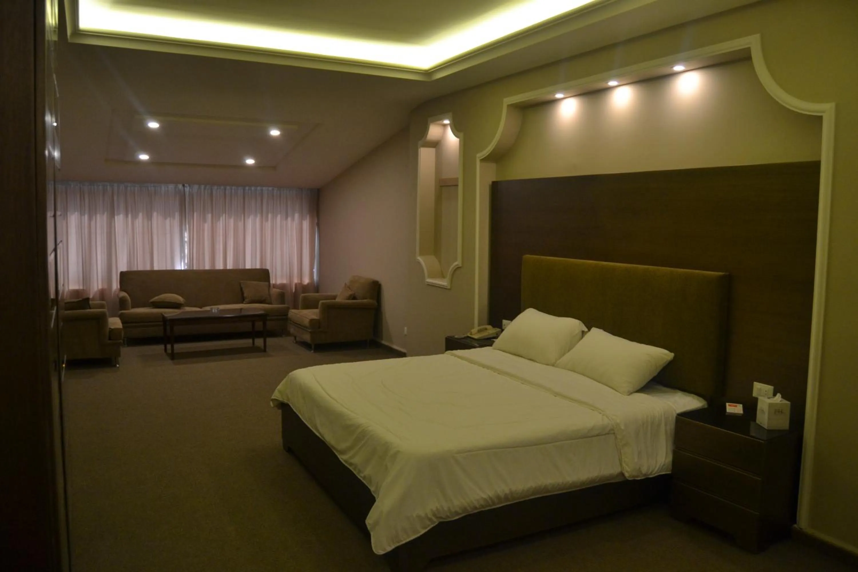 Photo of the whole room, Bed in Platinum Hotel