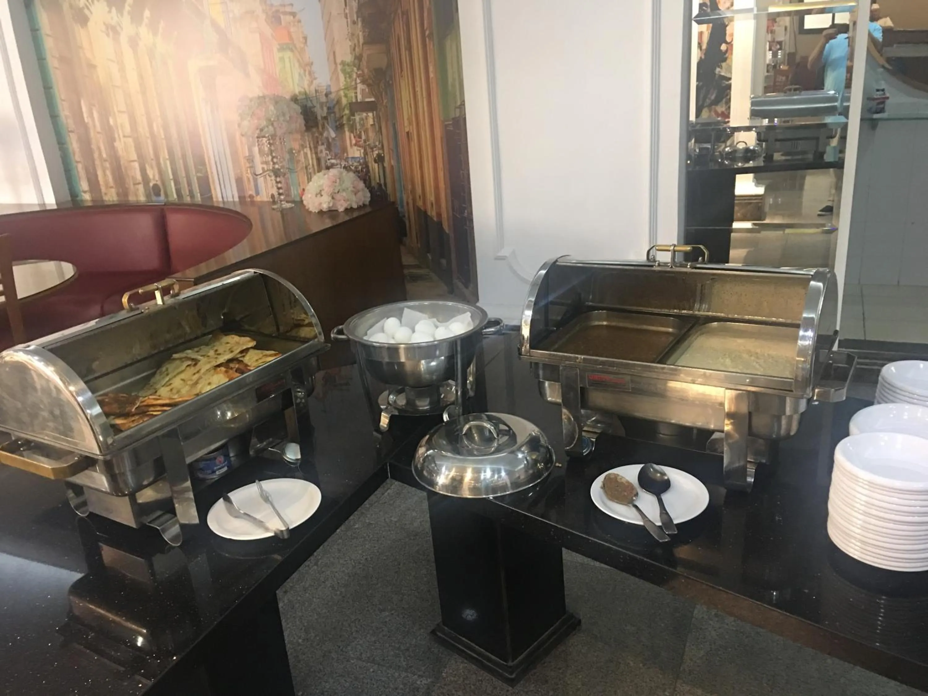 Breakfast in Platinum Hotel