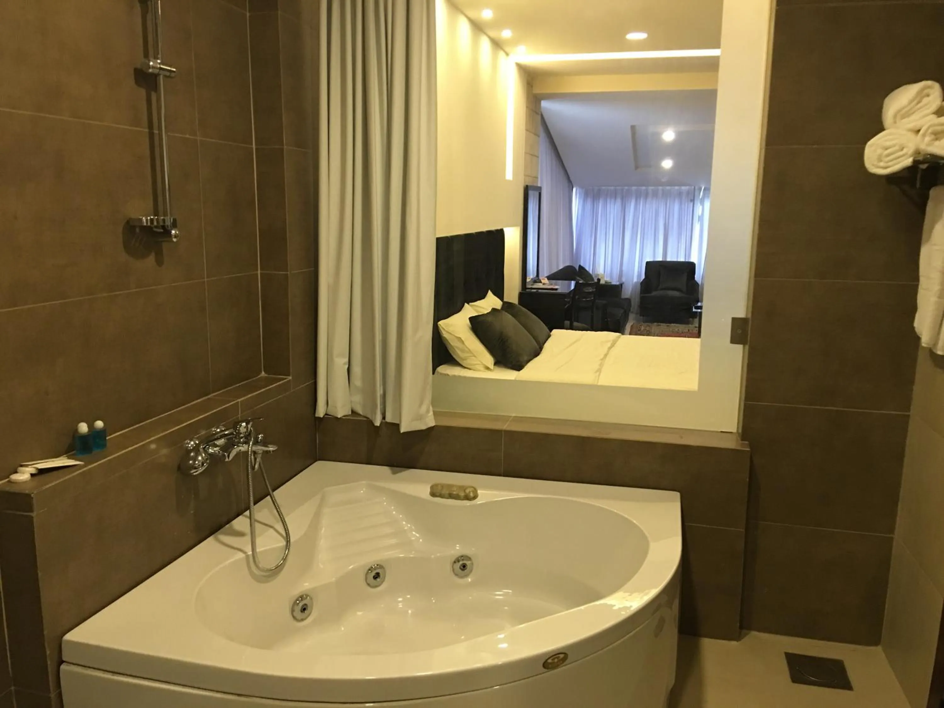 Bathroom, Bed in Platinum Hotel