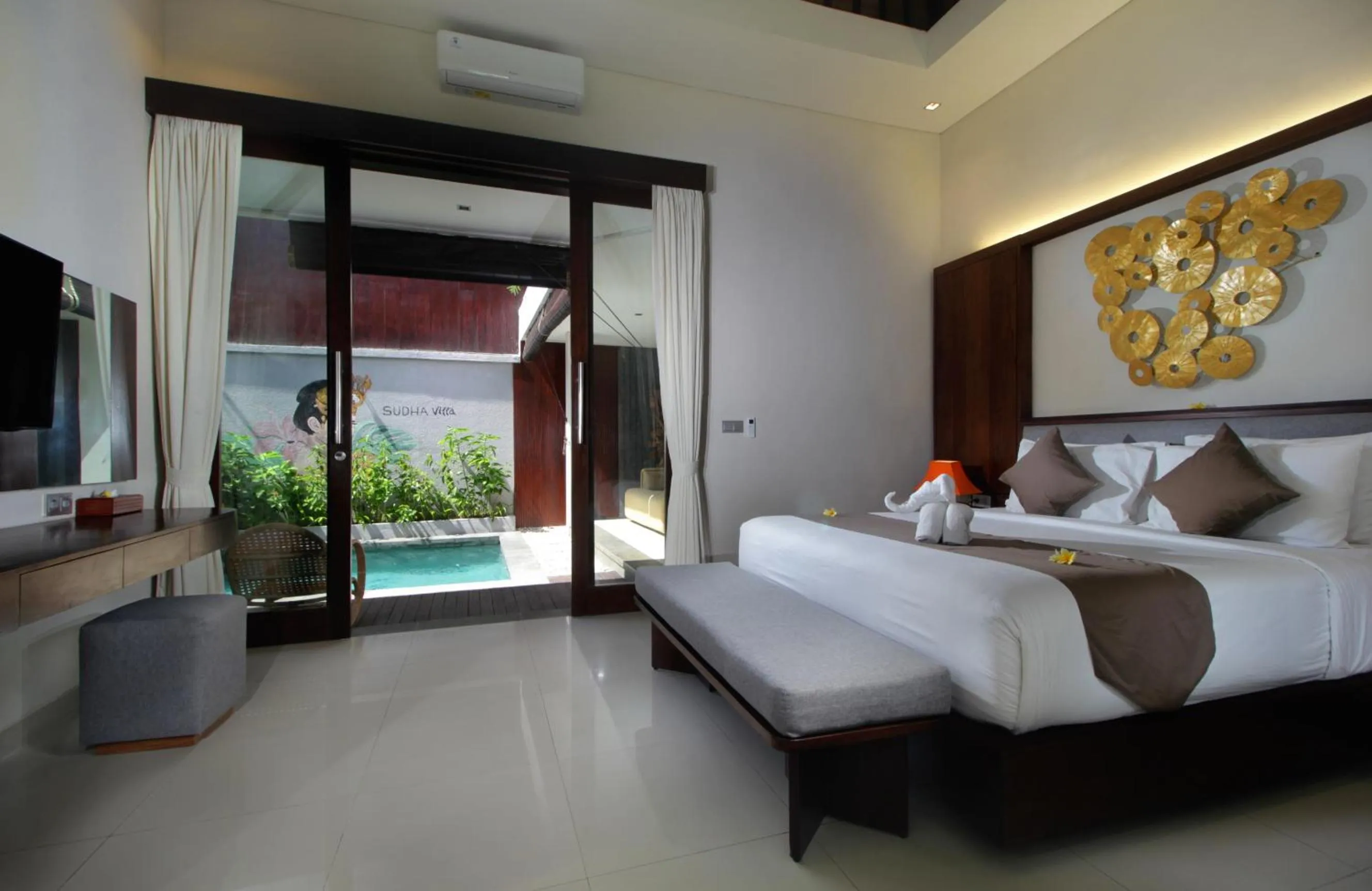 Bed in Sudha Villa Bali Baik-Baik