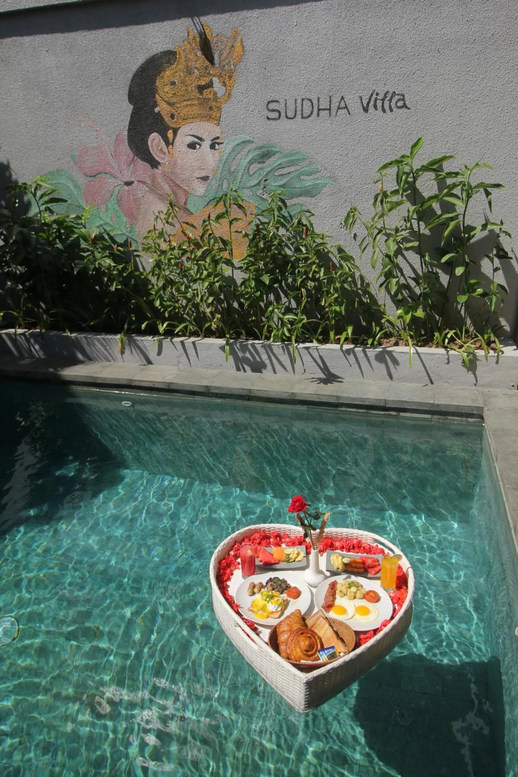 Swimming pool in Sudha Villa Bali Baik-Baik