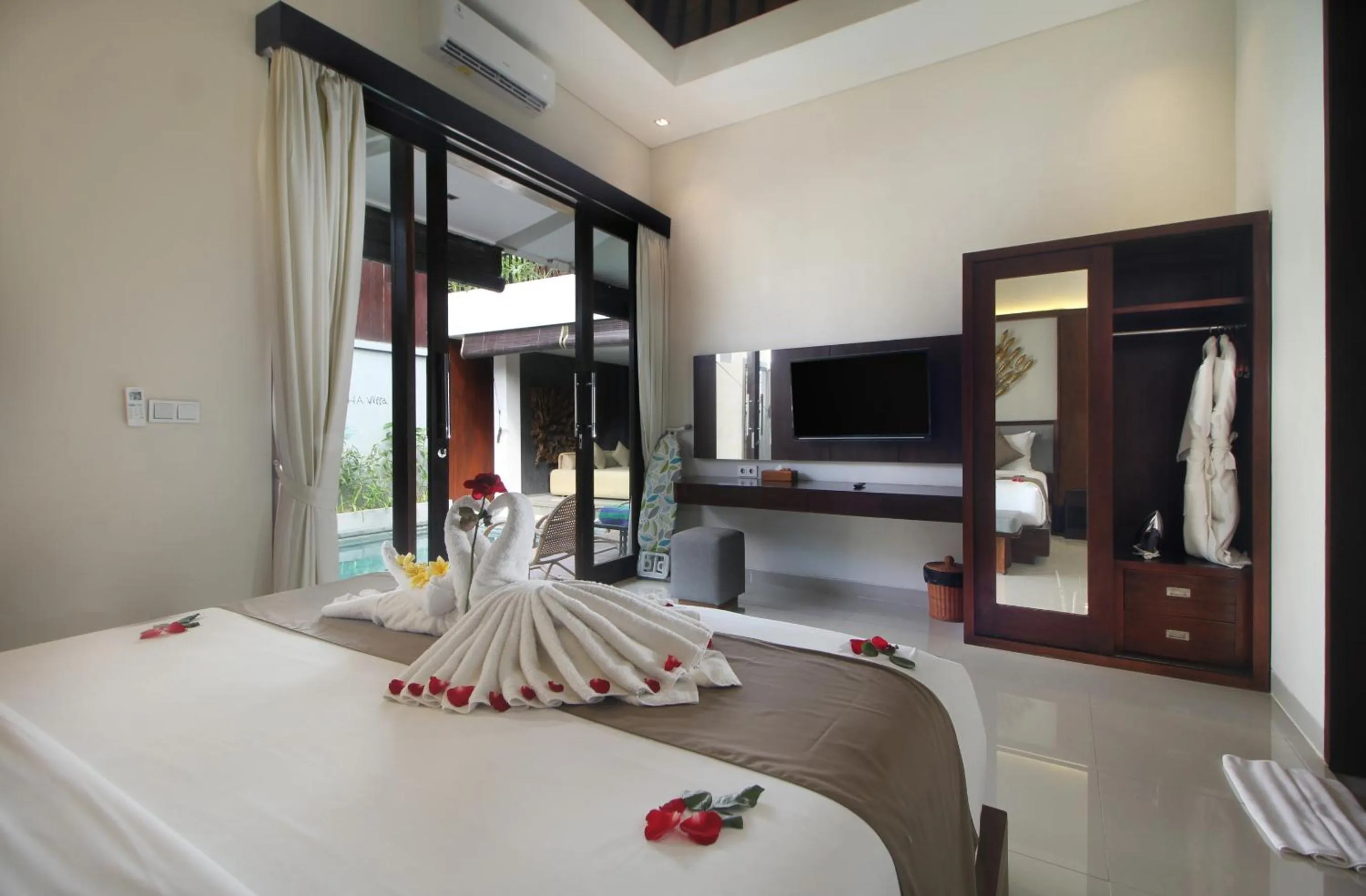 Bed in Sudha Villa Bali Baik-Baik