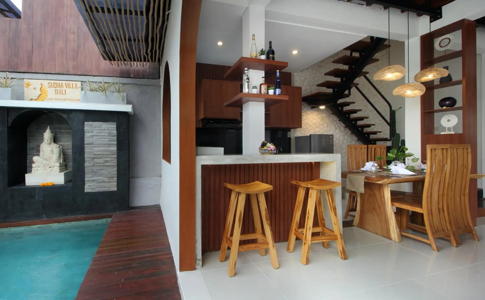 Dining area in Sudha Villa Bali Anyelir