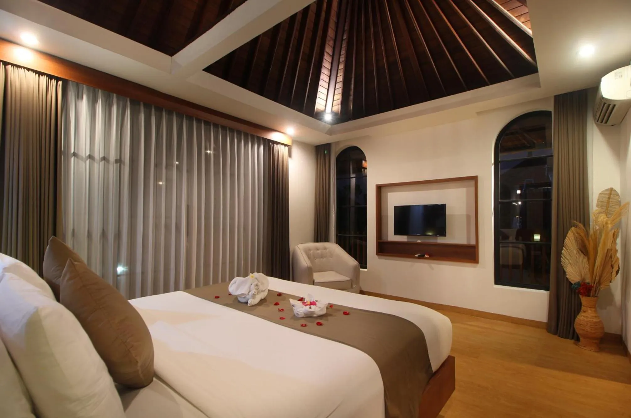 Bedroom, Bed in Sudha Villa Bali Anyelir