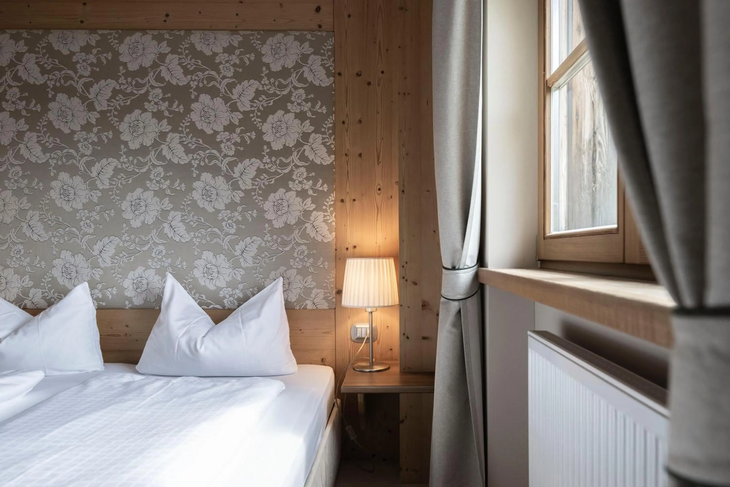 Bedroom, Bed in Post Alpina - Family Mountain Chalets