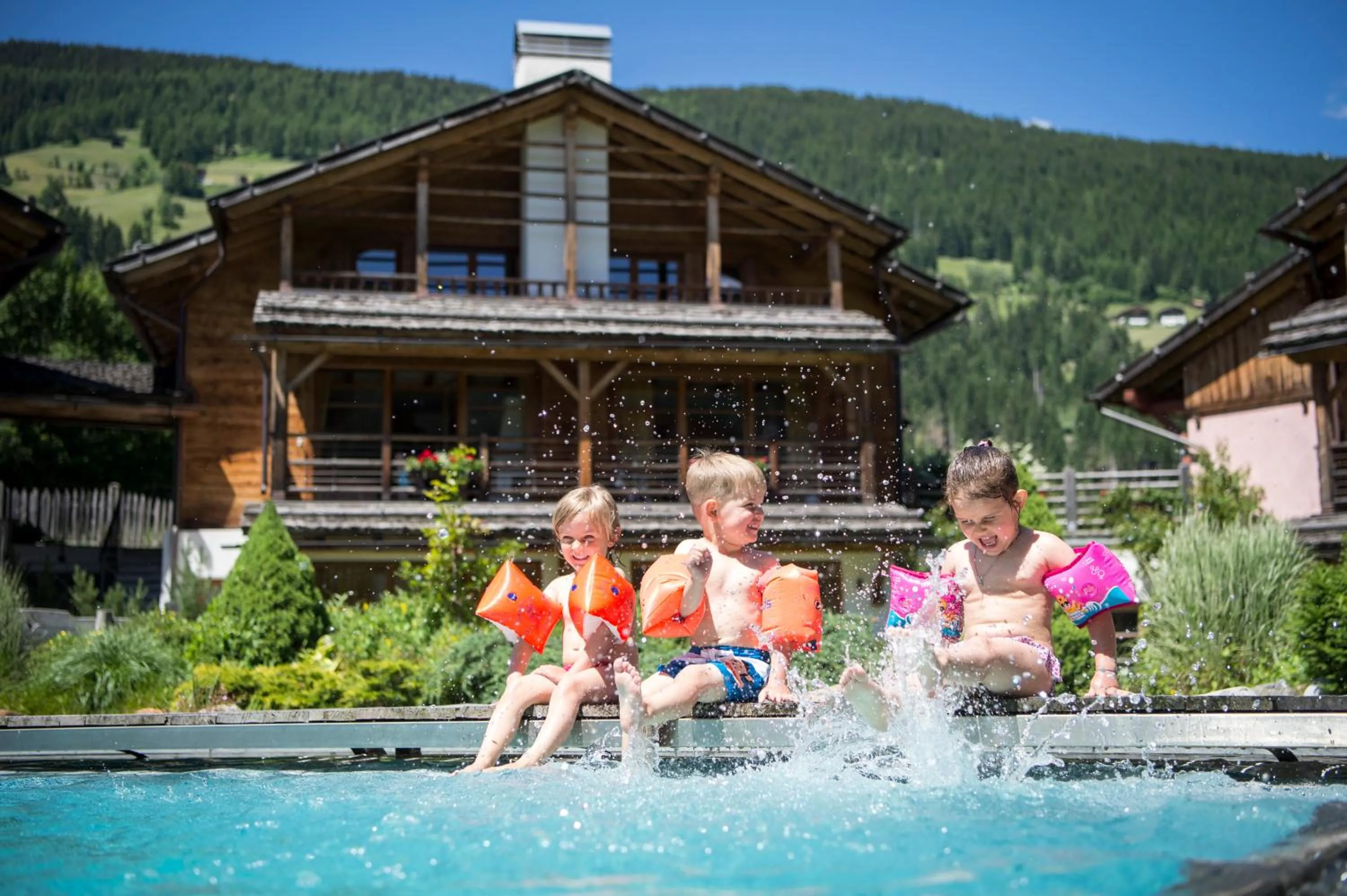 Open Air Bath in Post Alpina - Family Mountain Chalets