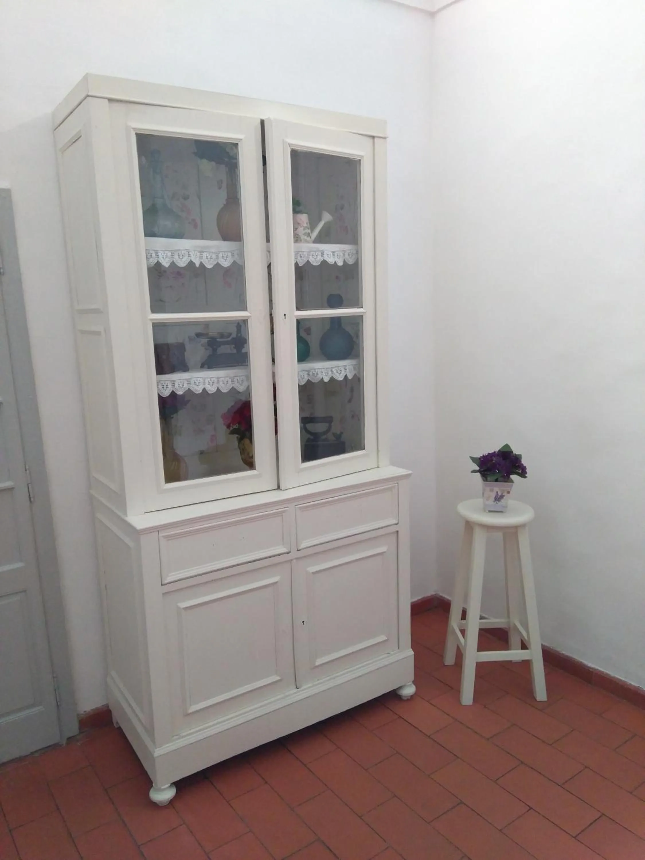 Library in Hostel Raymundo