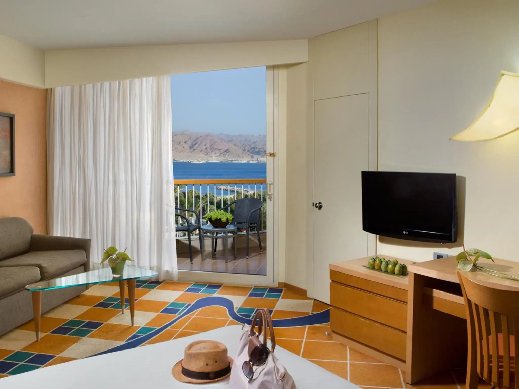 Triple Room Standard (2 adults+child) in Dan Eilat Hotel Triple Room Standard (2 adults+child) in Dan Eilat Hotel