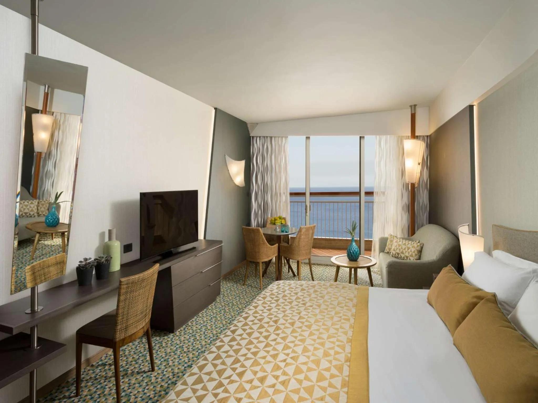 Bedroom, Bed in Dan Eilat Hotel