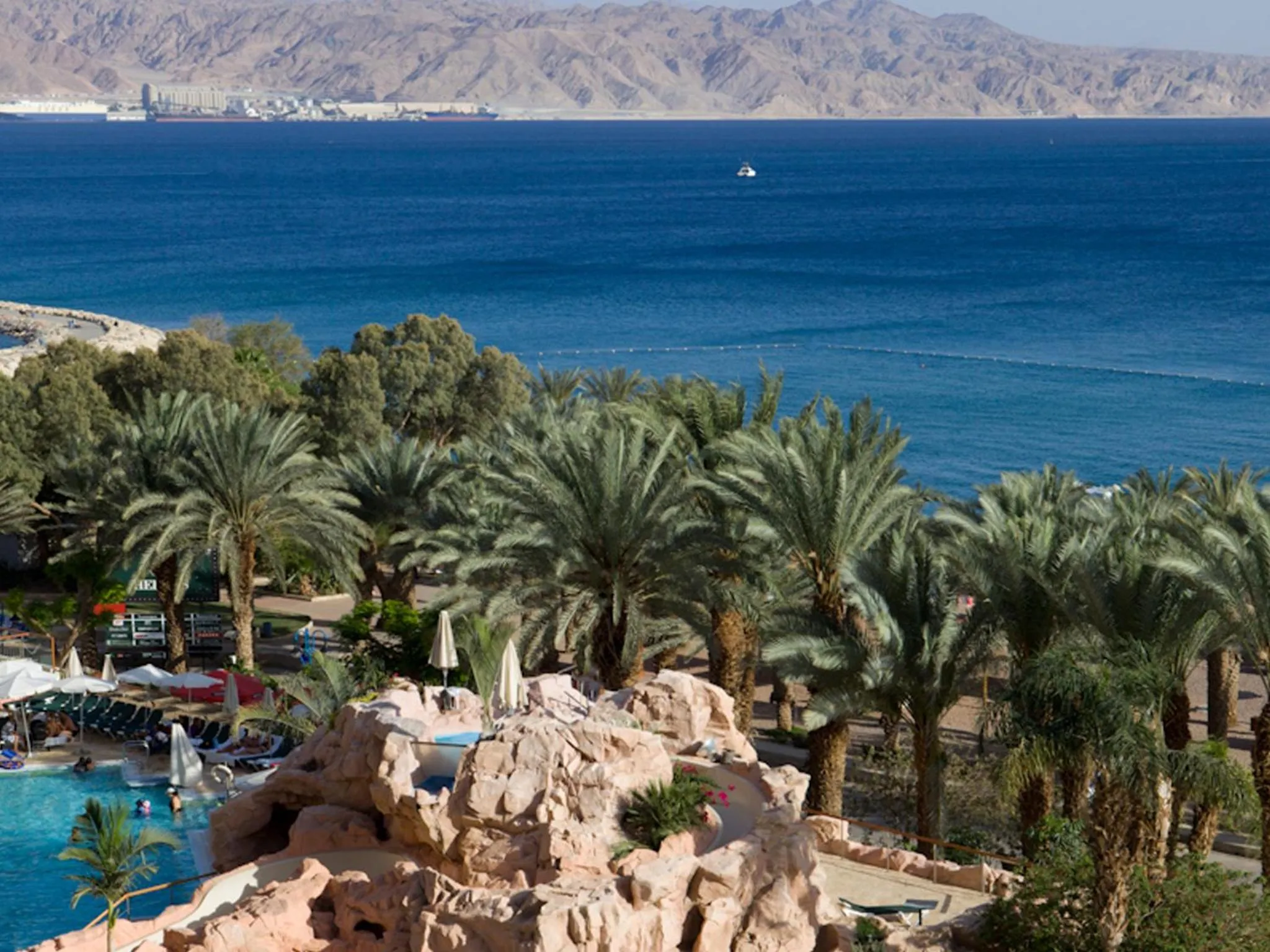 Area and facilities in Dan Eilat Hotel