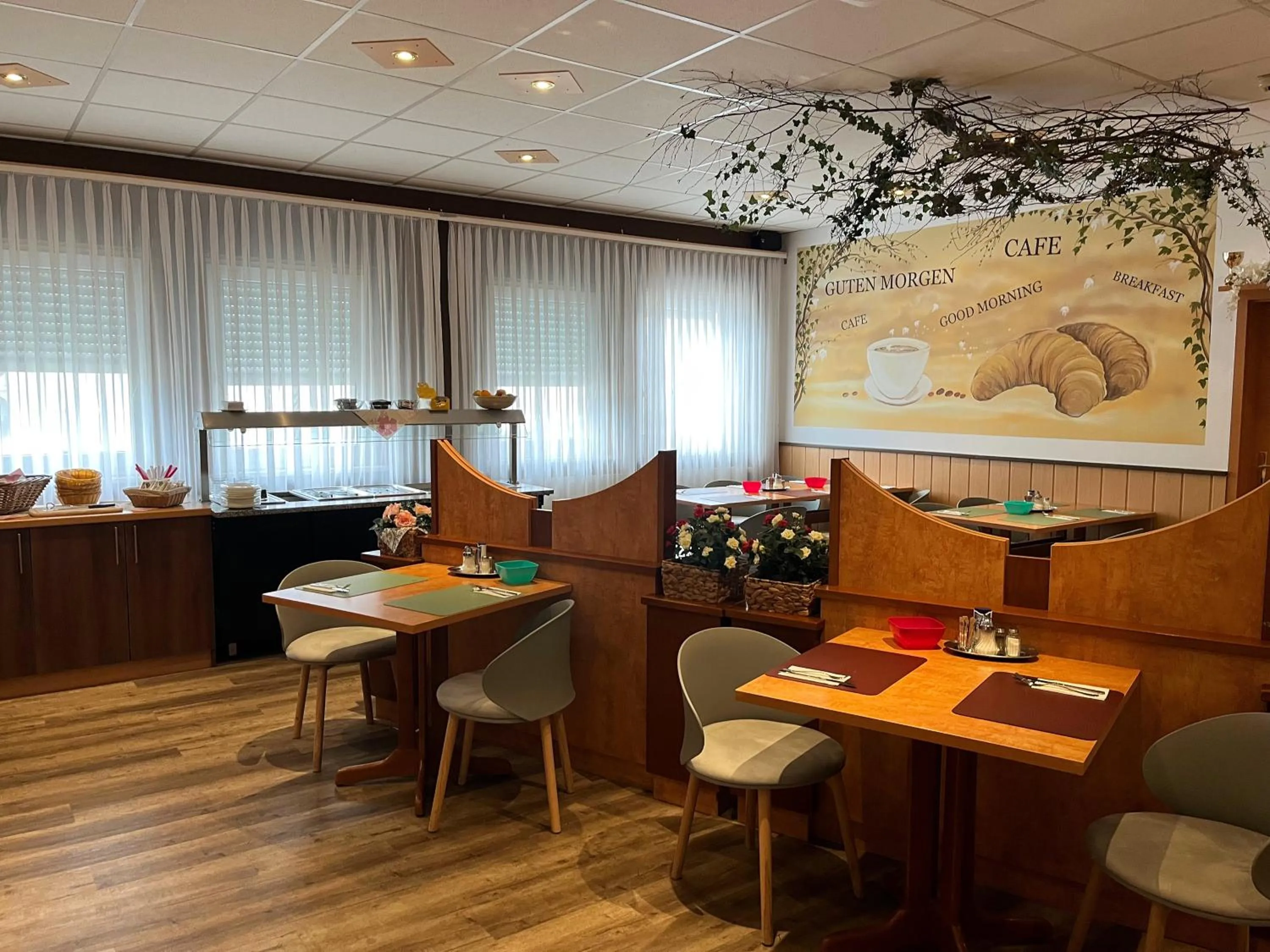 Buffet breakfast in Hotel Thannhof