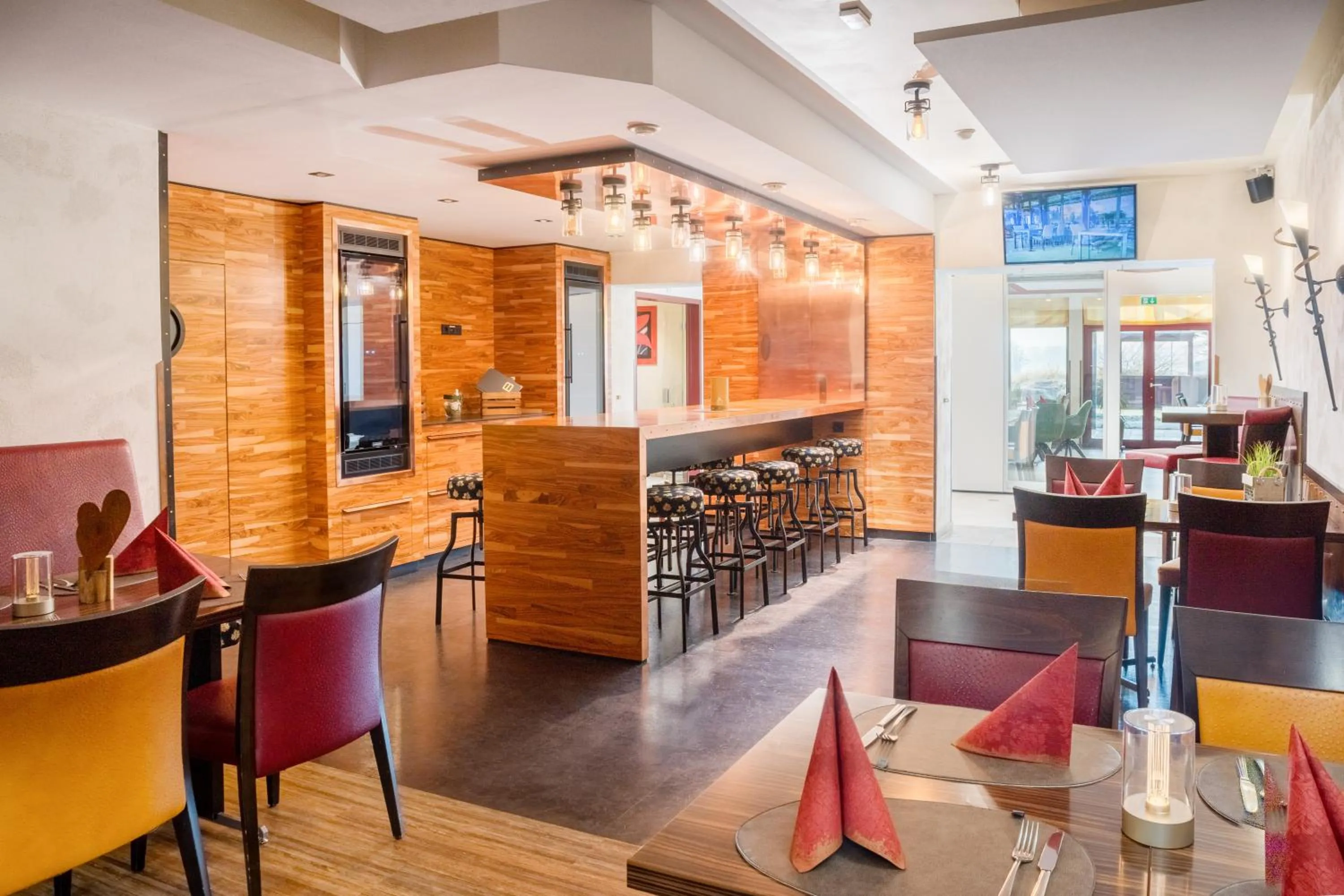 Restaurant/places to eat in Balland's Hotel & Restaurant