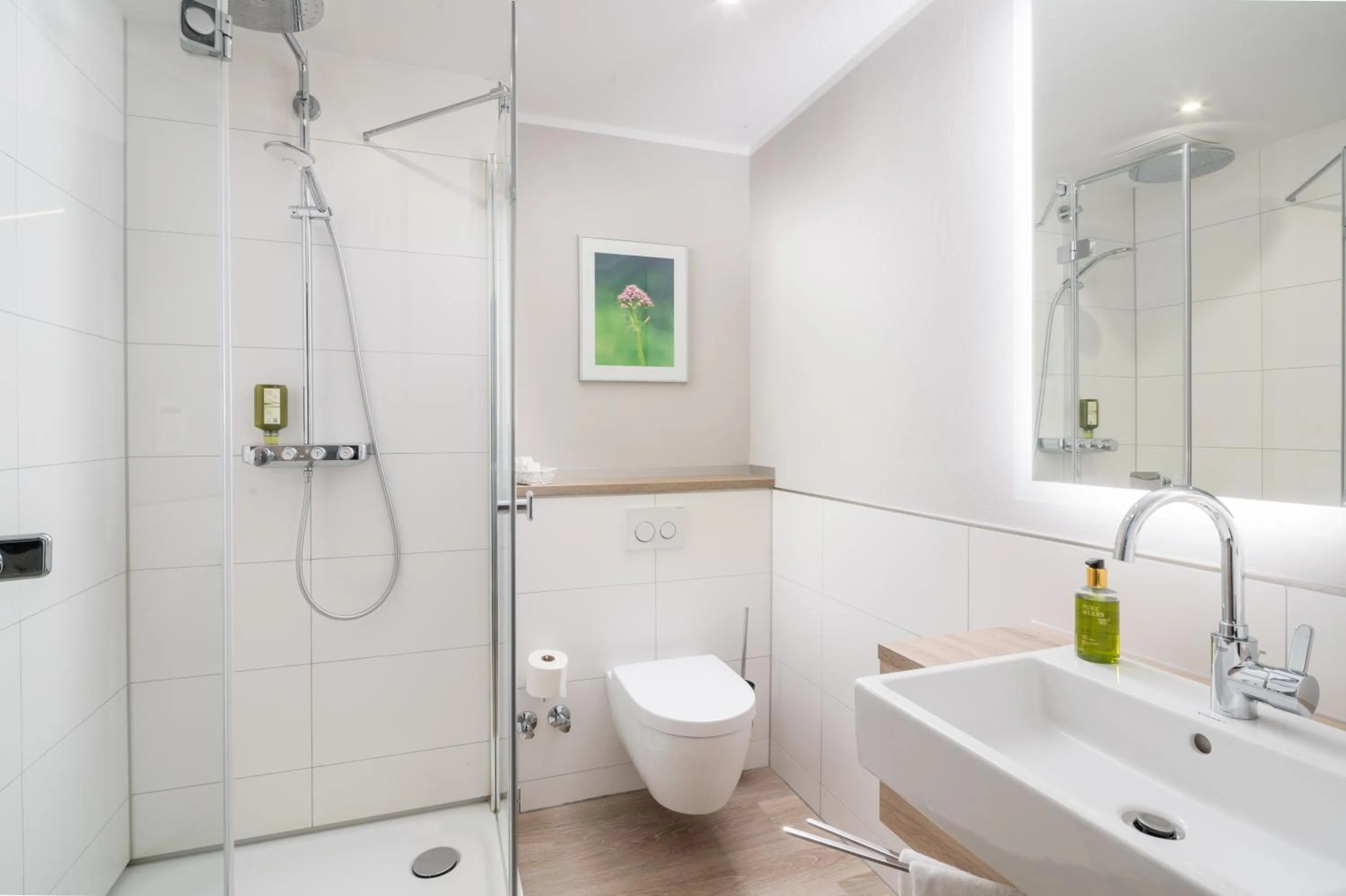 Bathroom in Balland's Hotel & Restaurant