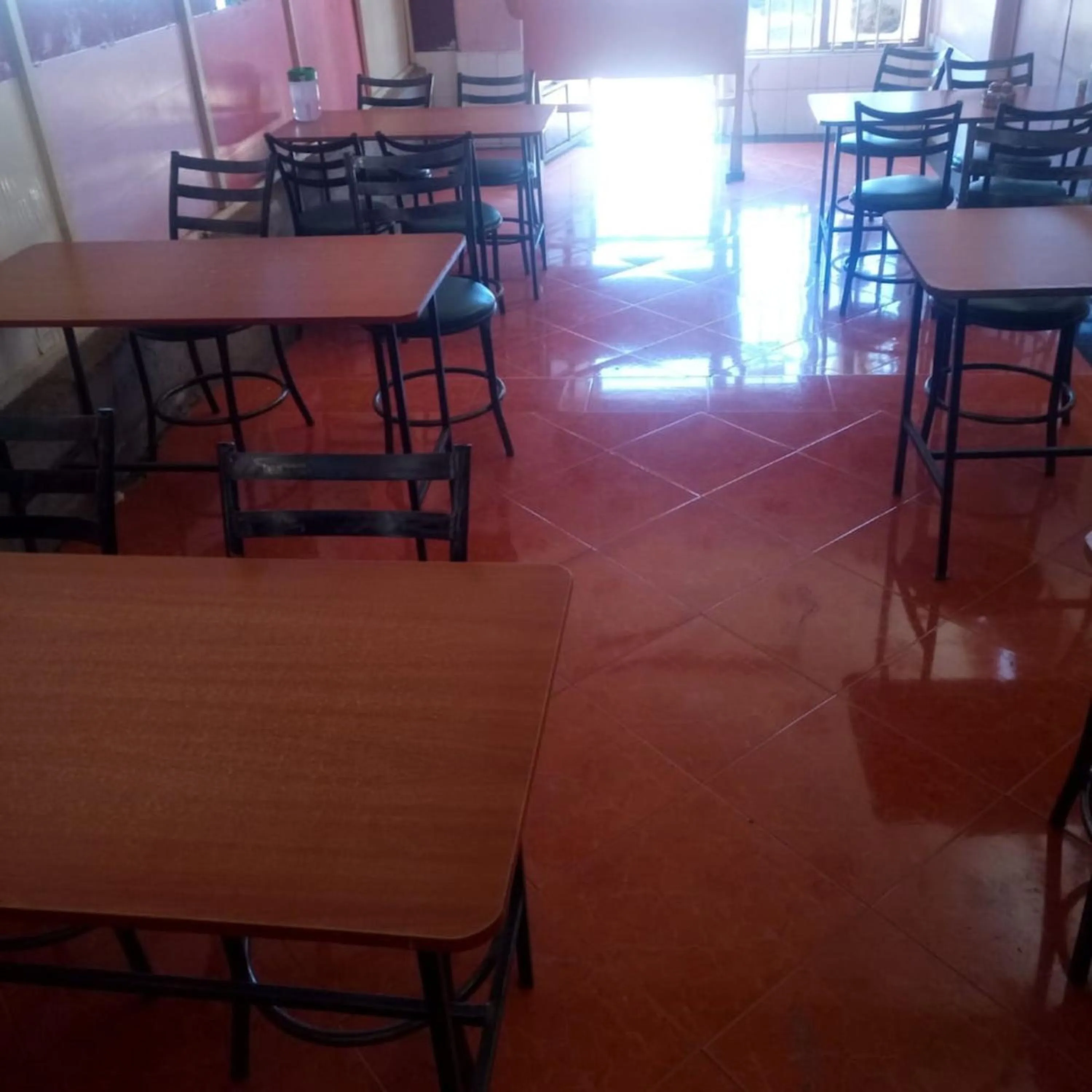 Restaurant/places to eat in Saboti Hotel