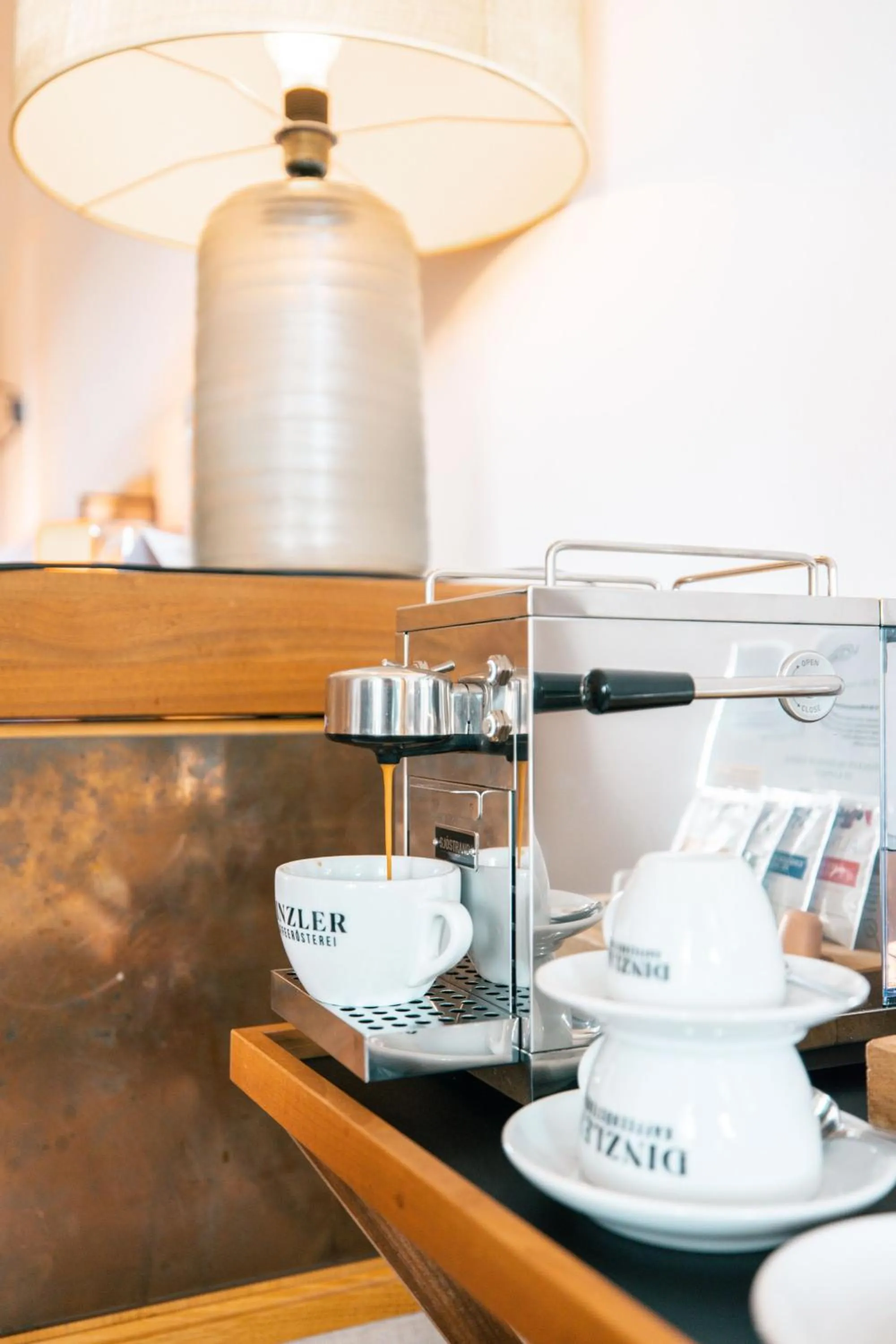 Coffee/tea facilities in Louis Hotel