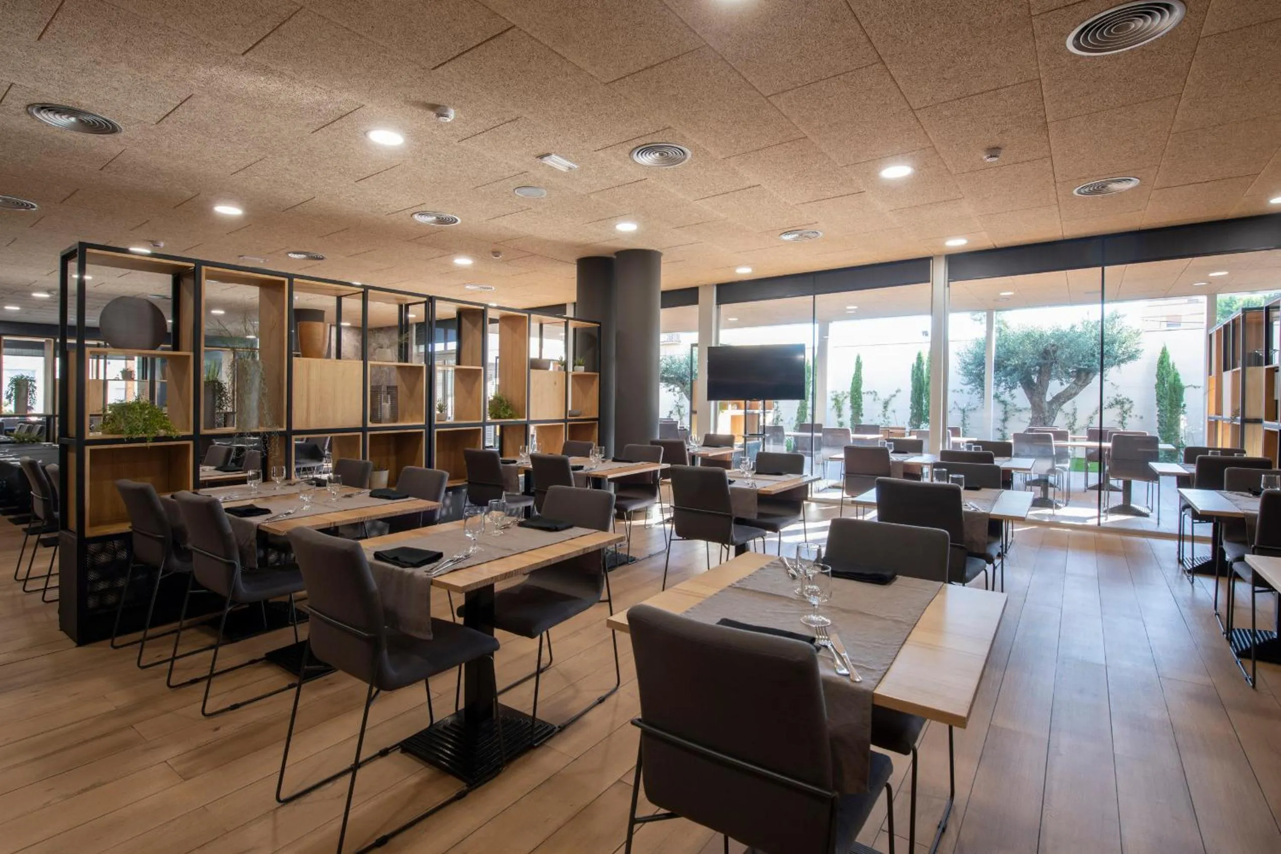 Restaurant/places to eat in Tarraco Park Tarragona