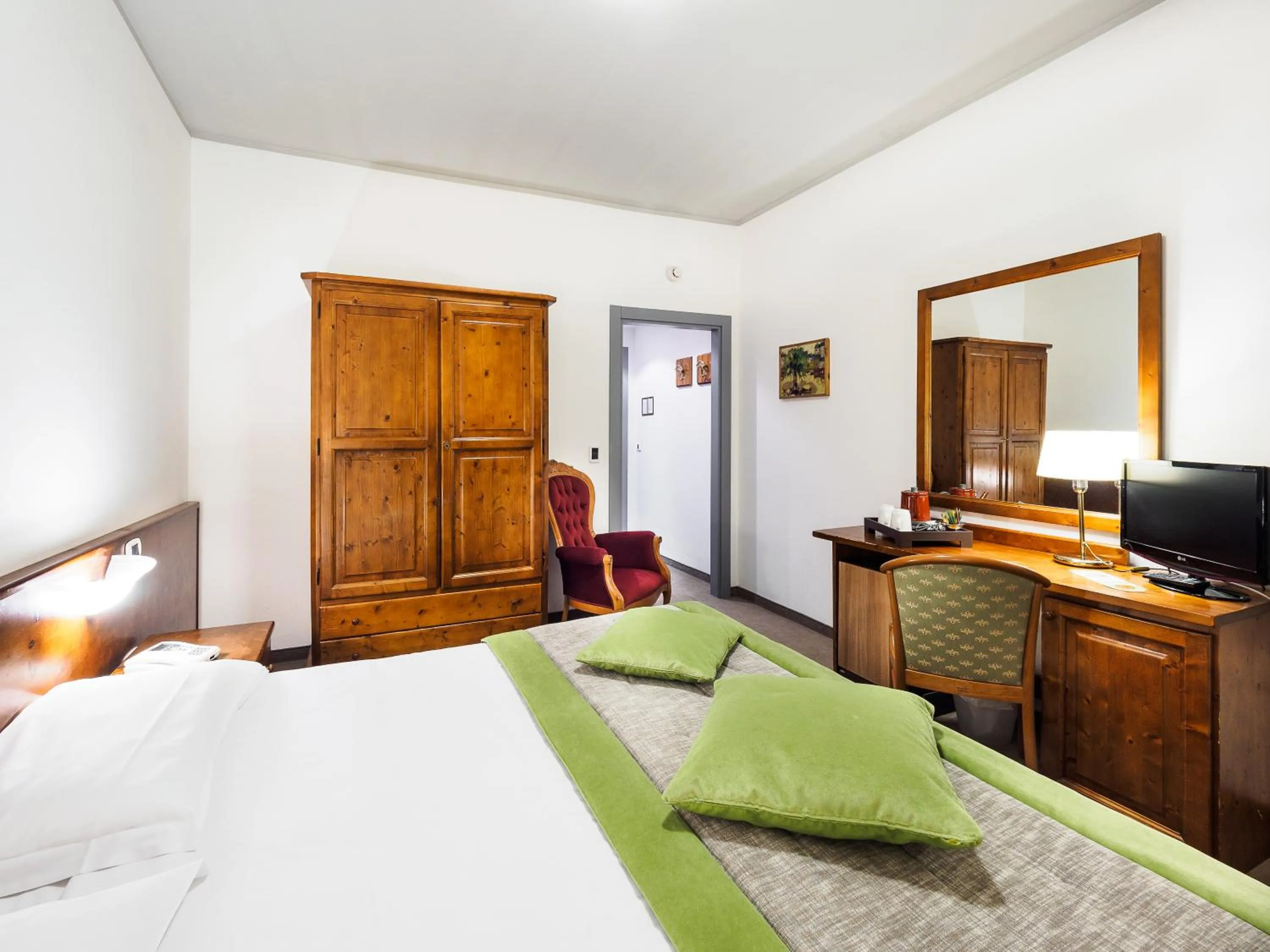 Bedroom, Bed in Cristallo Wellness Hotel