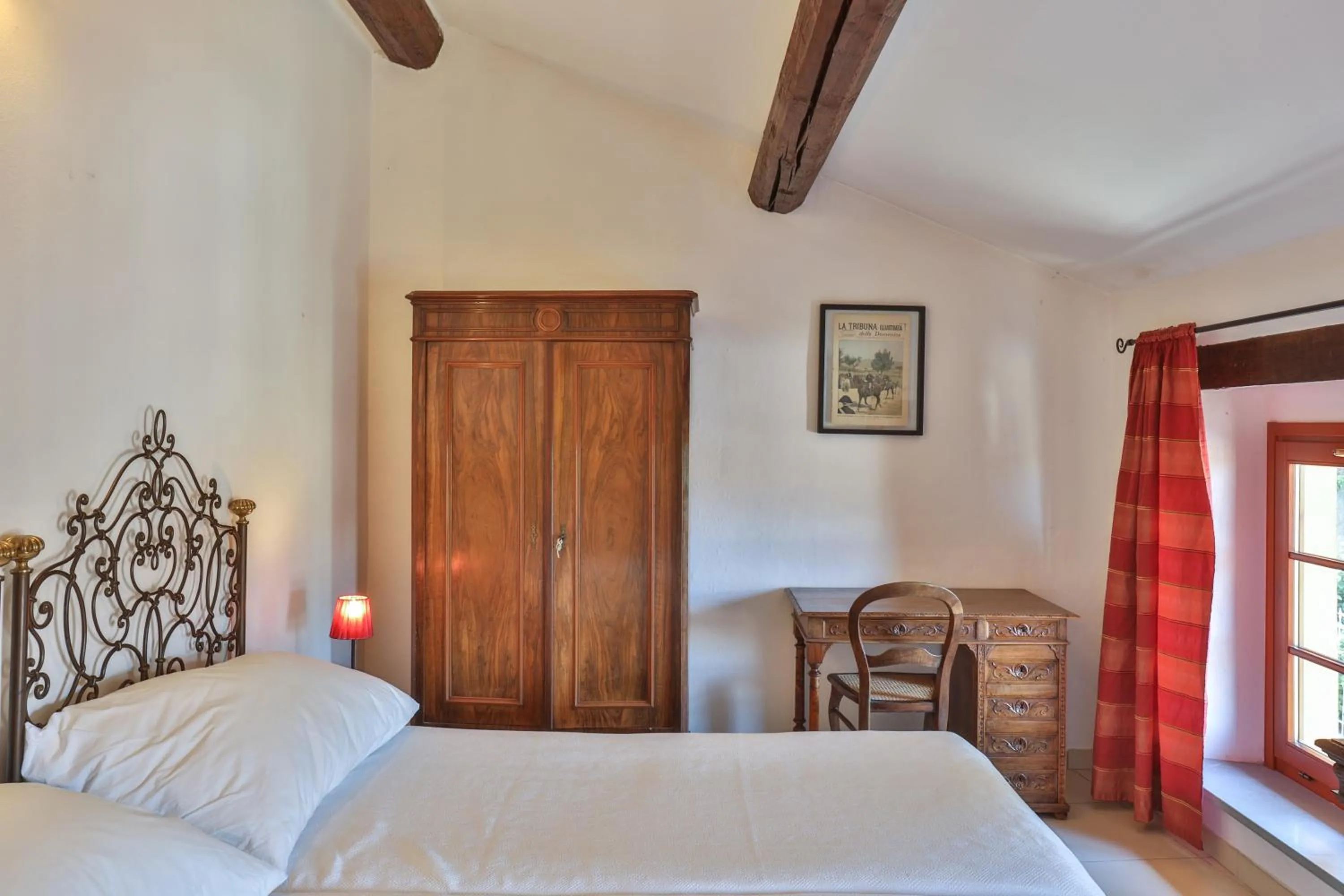 Bedroom, Bed in Villa Pesce, Mombaruzzo