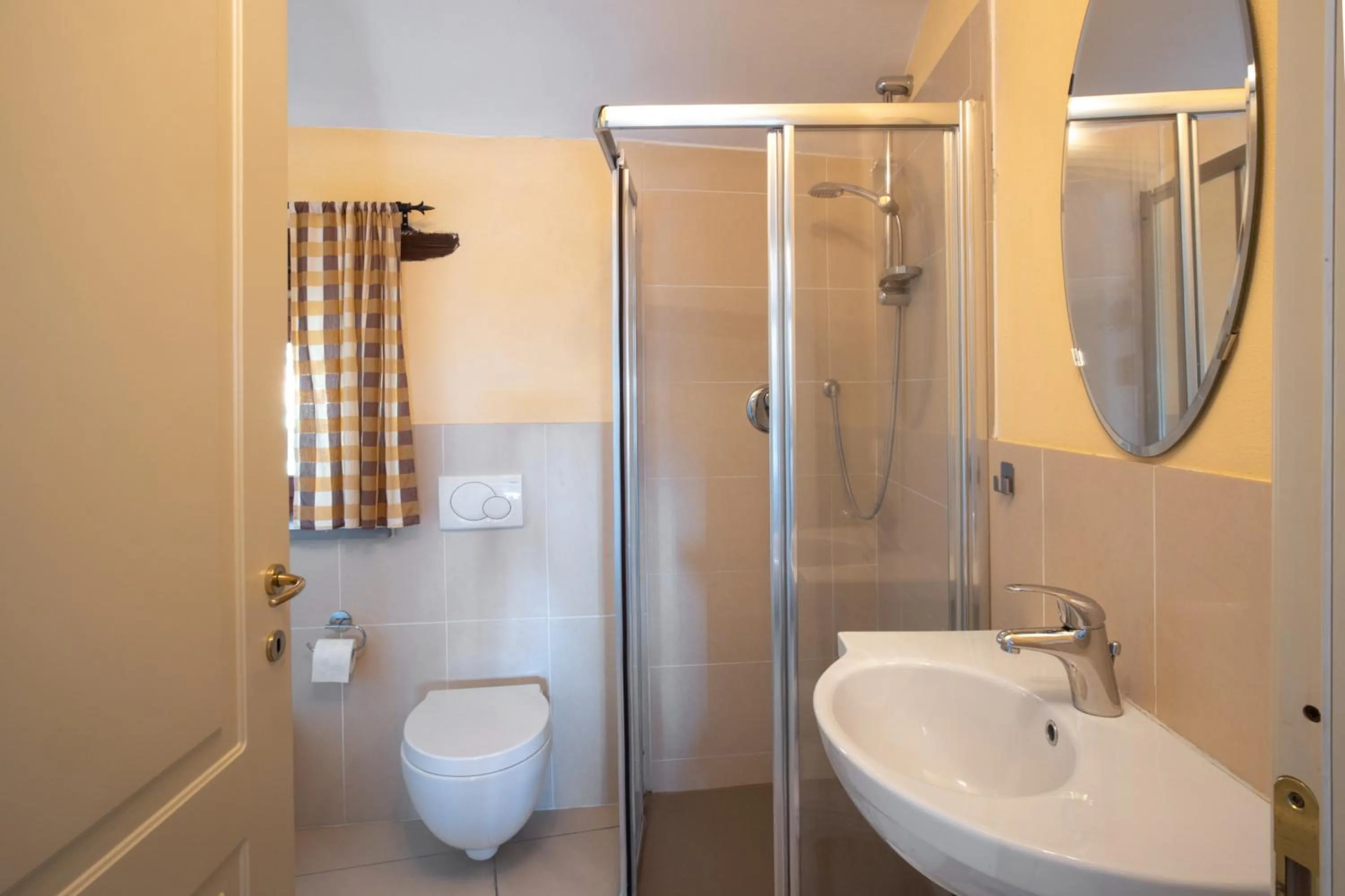 Bathroom in Villa Pesce, Mombaruzzo