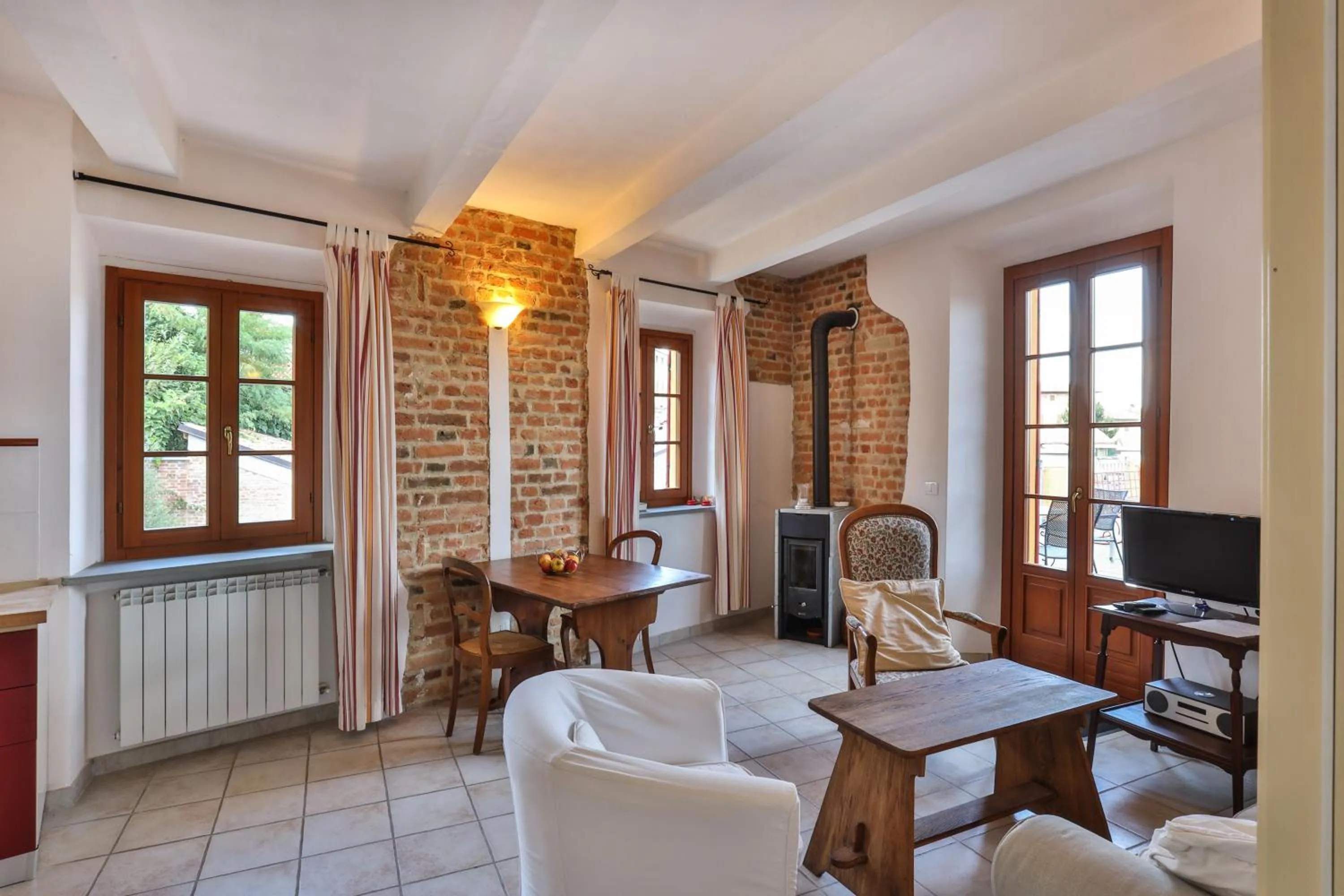 Living room in Villa Pesce, Mombaruzzo