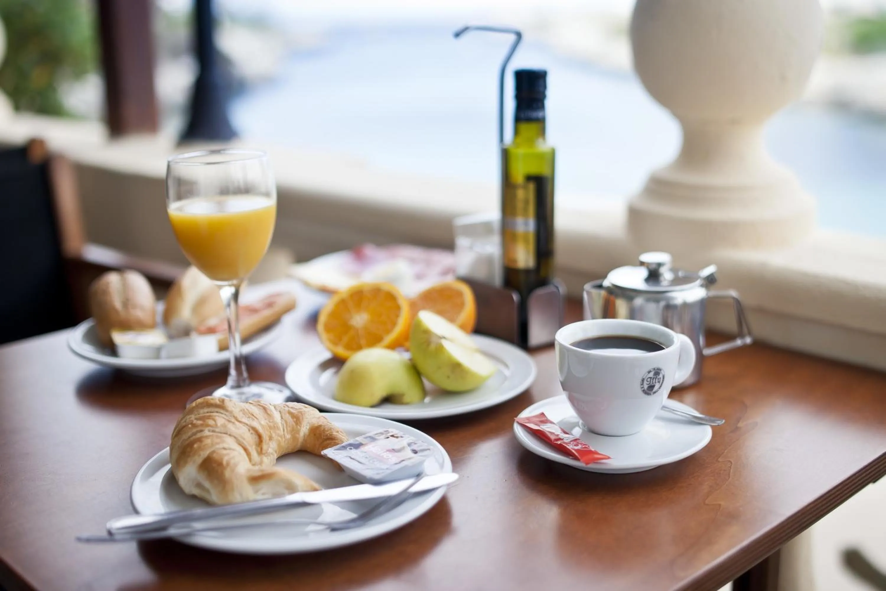 Lounge or bar in Cala Bona y Mar Blava