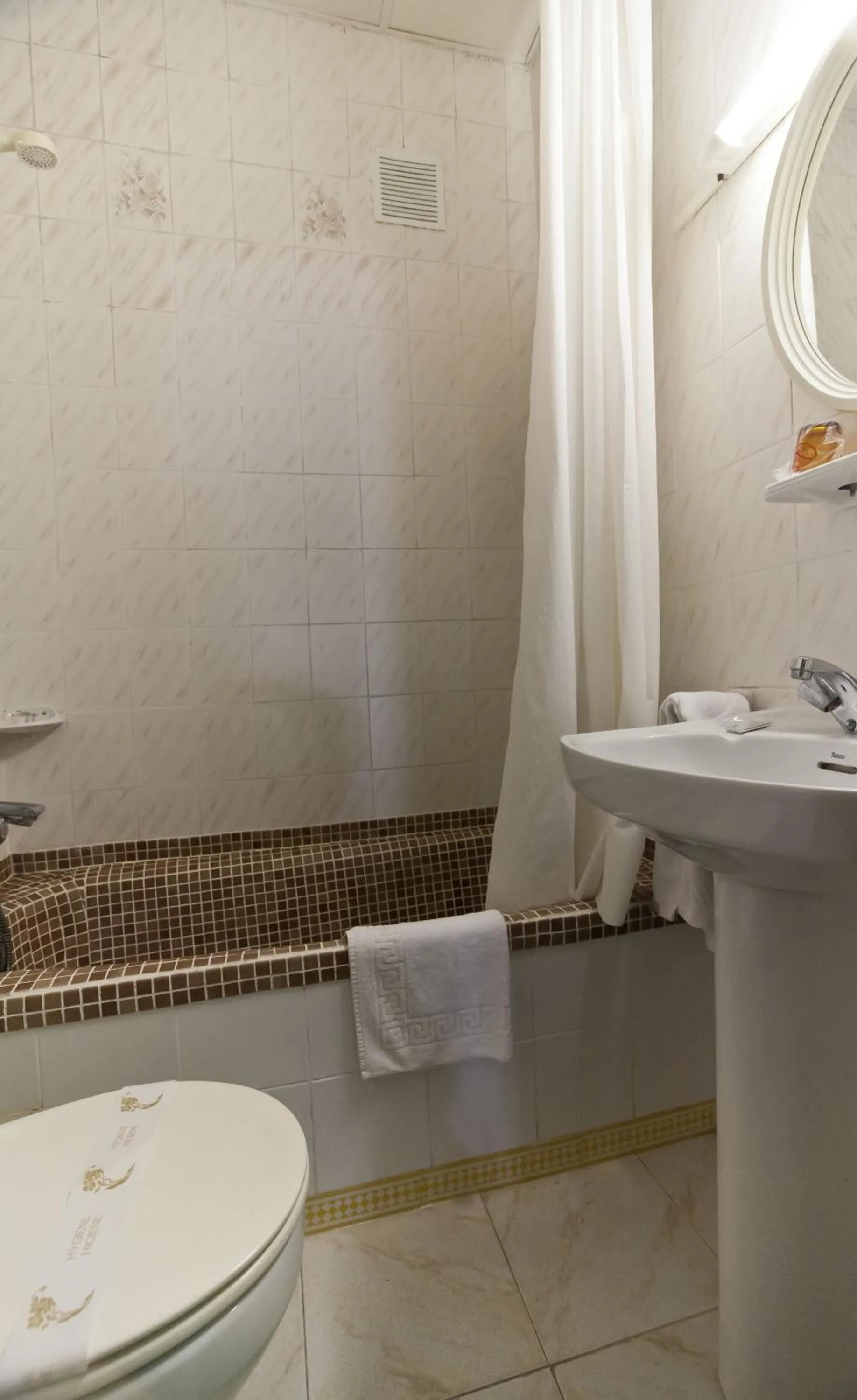 Bathroom in Cala Bona y Mar Blava