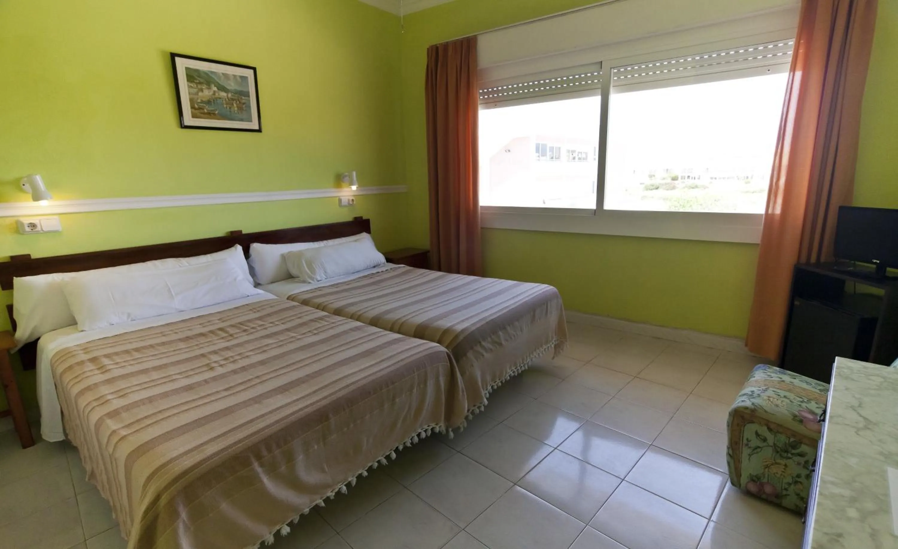 Bed in Cala Bona y Mar Blava