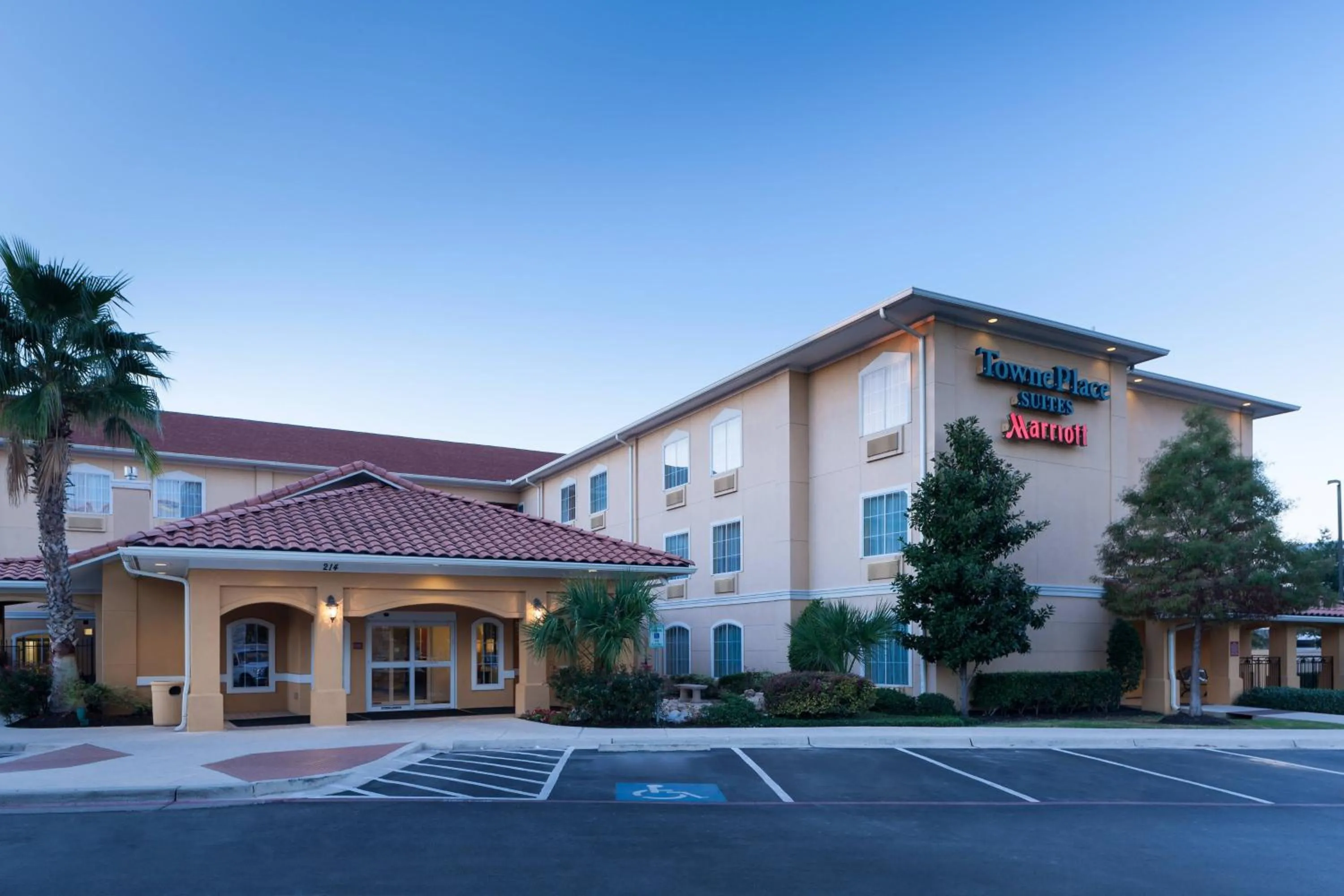 Property building in TownePlace Suites by Marriott San Antonio Airport