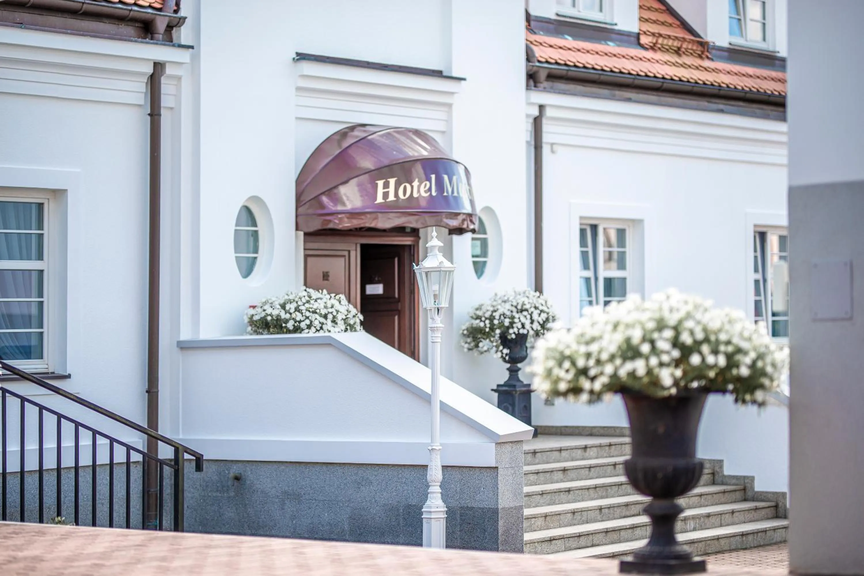 Property building in Maxim honorujemy bon turystyczny