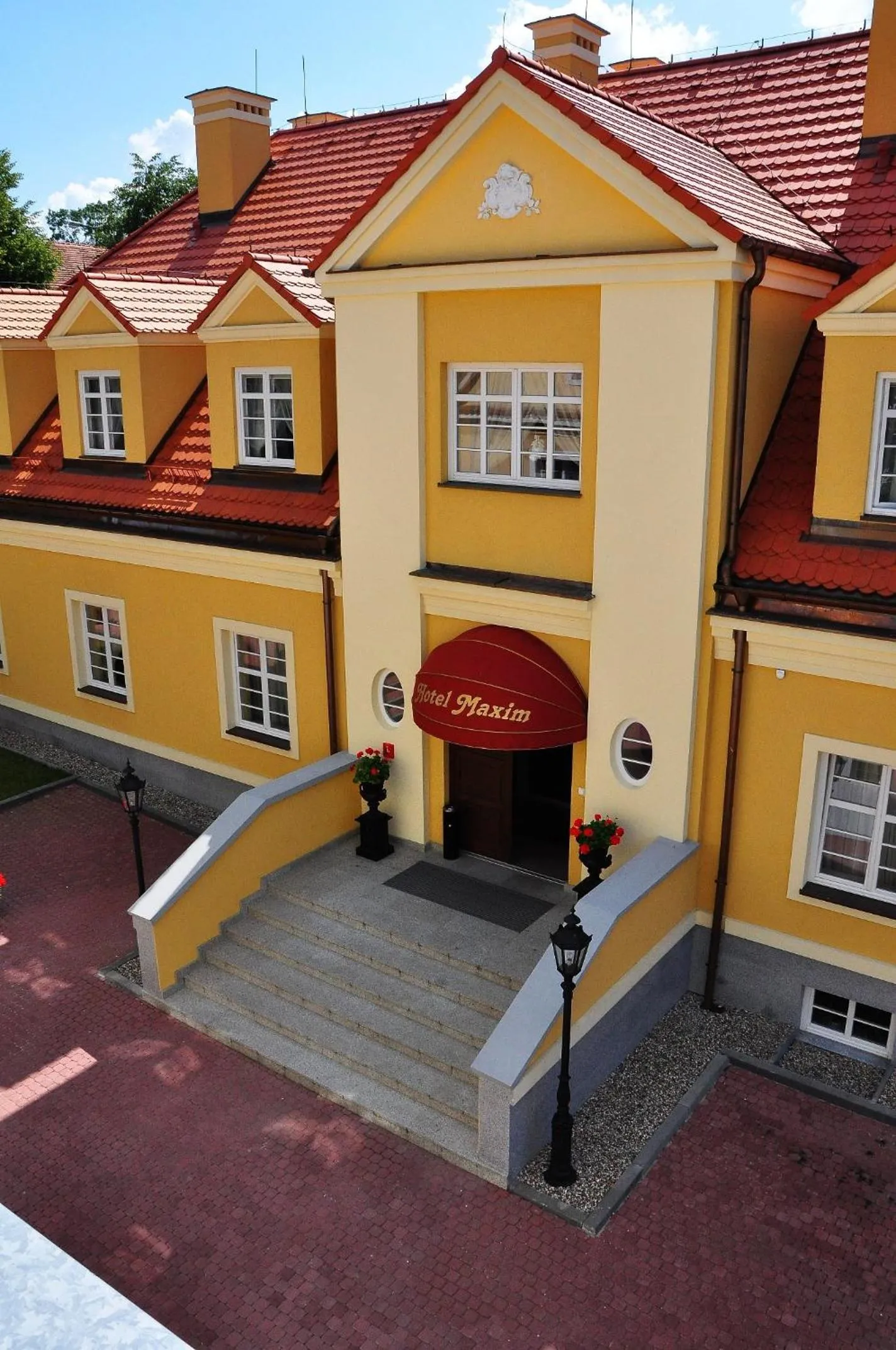 Property Building in Maxim honorujemy bon turystyczny