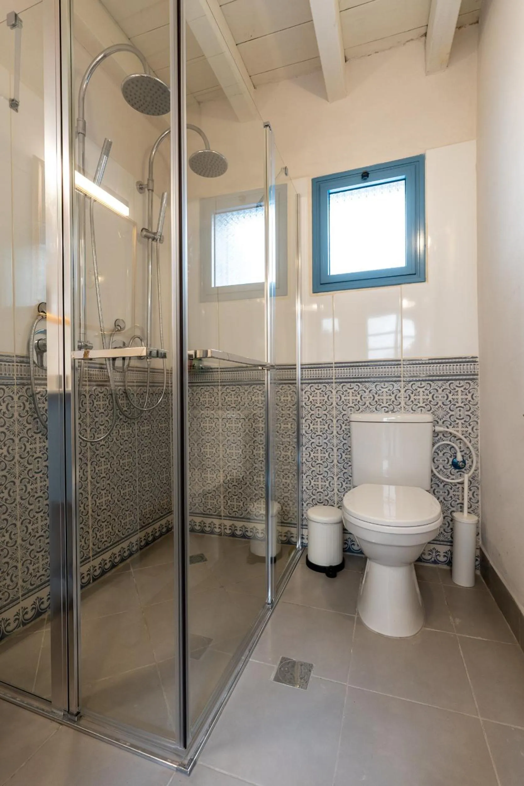 Shower in Arabesque Arts & Residency