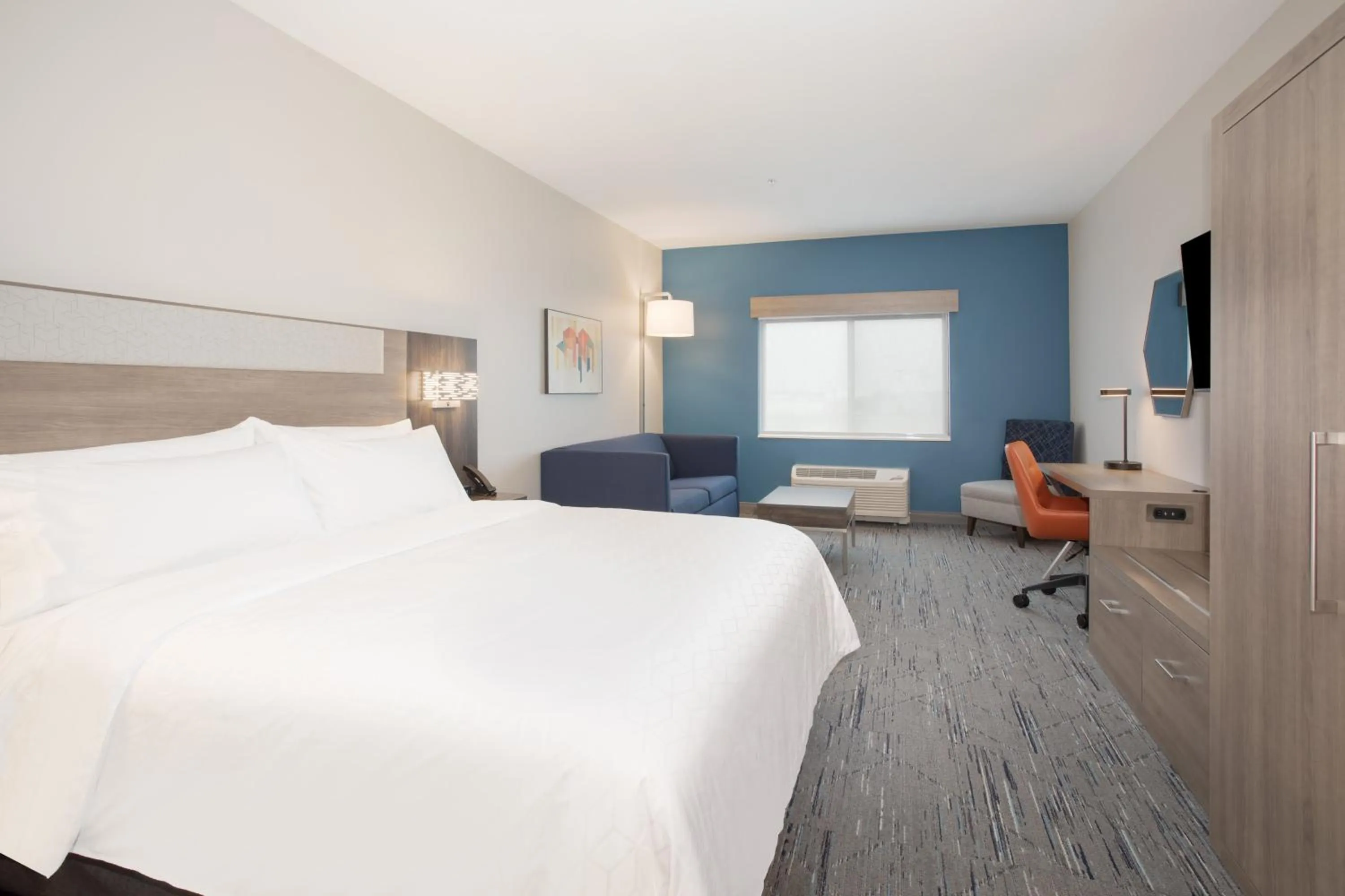 Photo of the whole room, Bed in Holiday Inn Express & Suites Nampa - Idaho Center by IHG