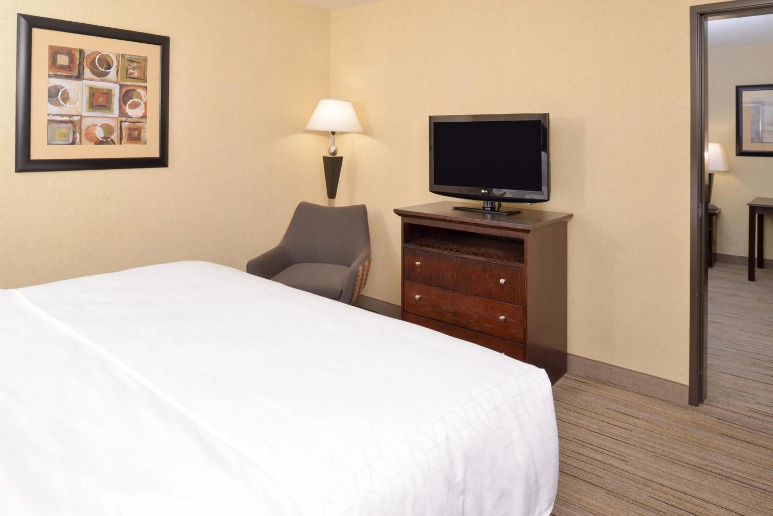 Photo of the whole room, Bed in Holiday Inn Express & Suites Nampa - Idaho Center by IHG