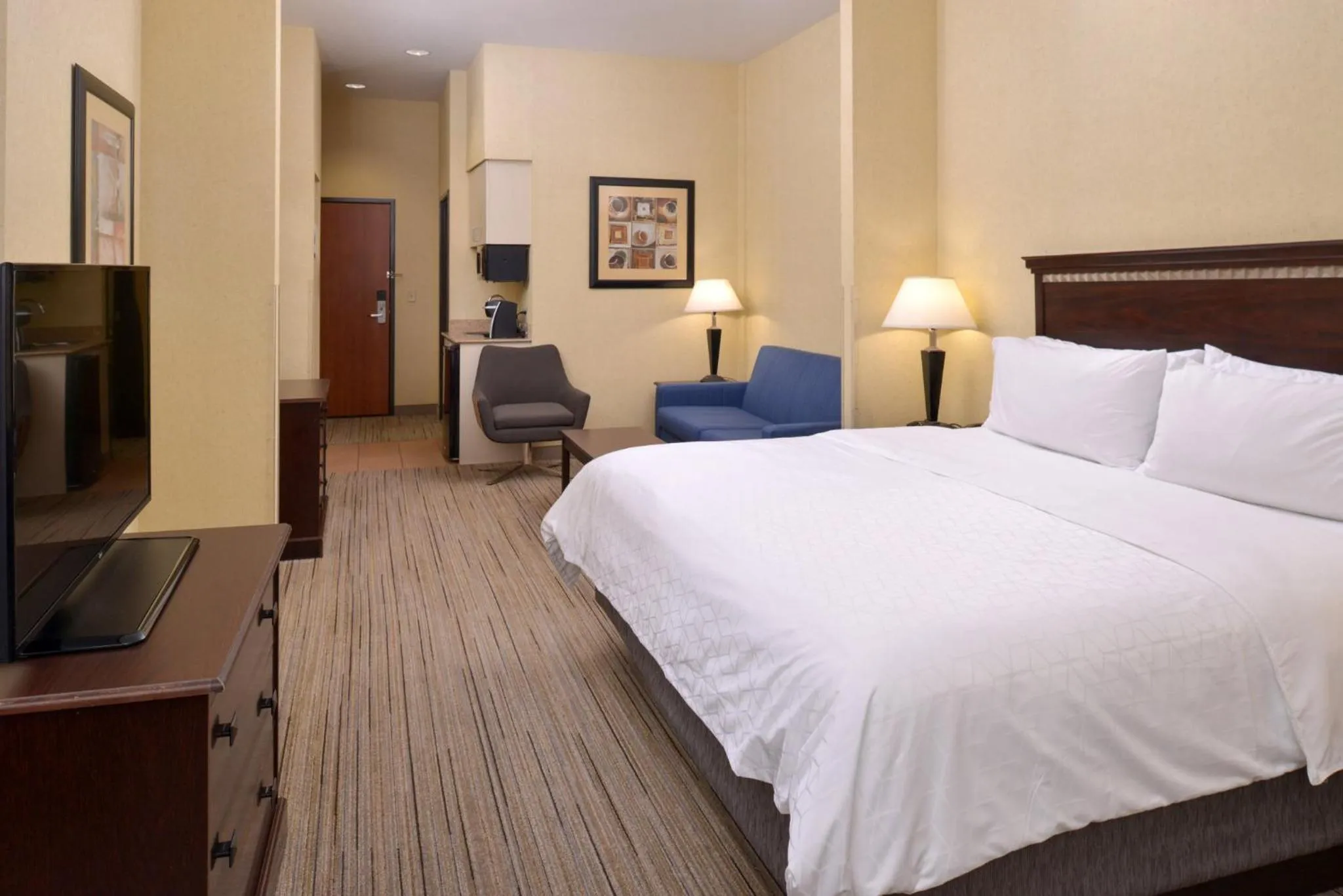 Photo of the whole room, Bed in Holiday Inn Express & Suites Nampa - Idaho Center by IHG